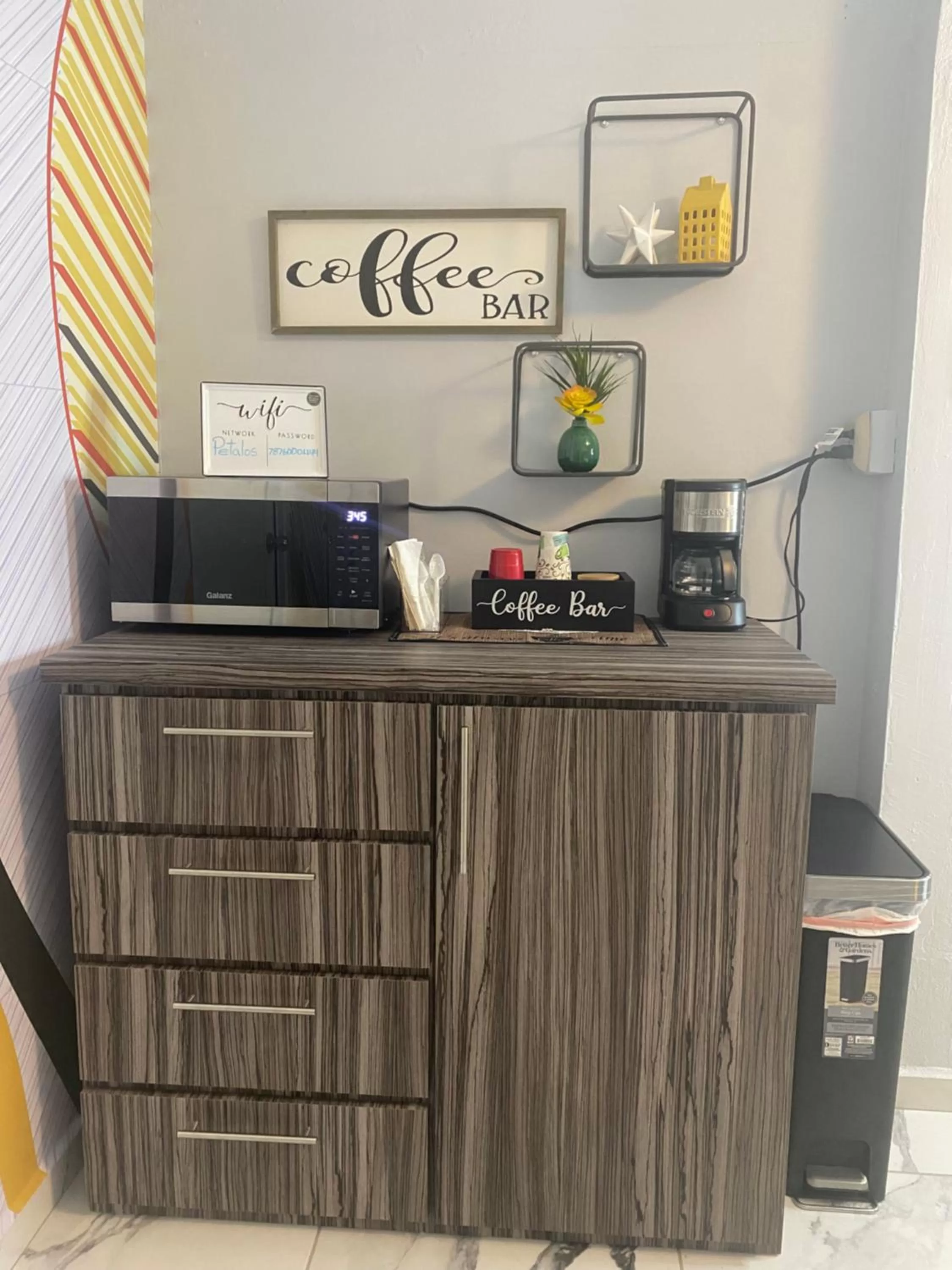 Kitchen or kitchenette, Lobby/Reception in Itza-Bella Suites