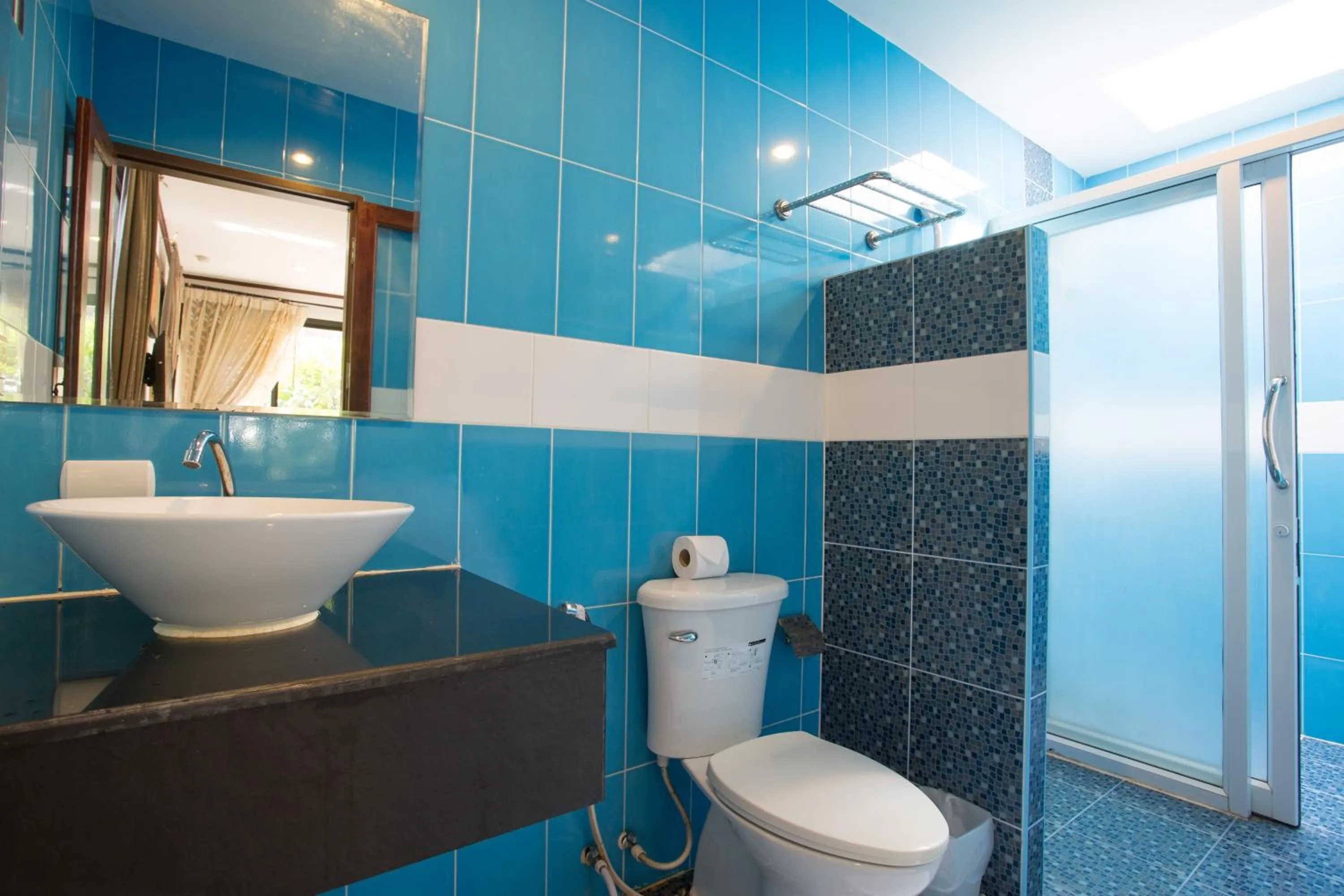 Toilet in PloyKhumThong Boutique Resort