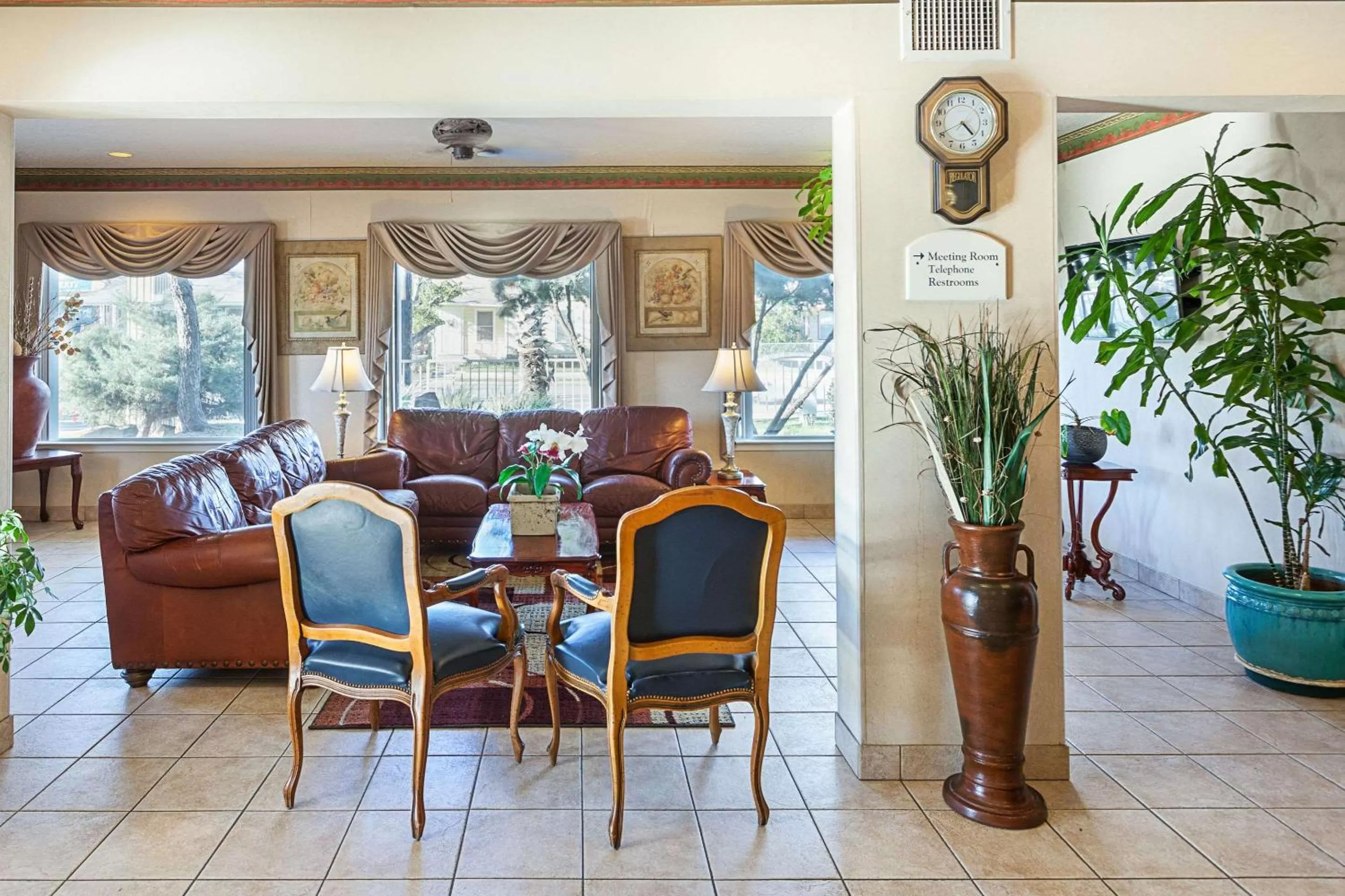 Lobby or reception in Econo Lodge San Antonio South