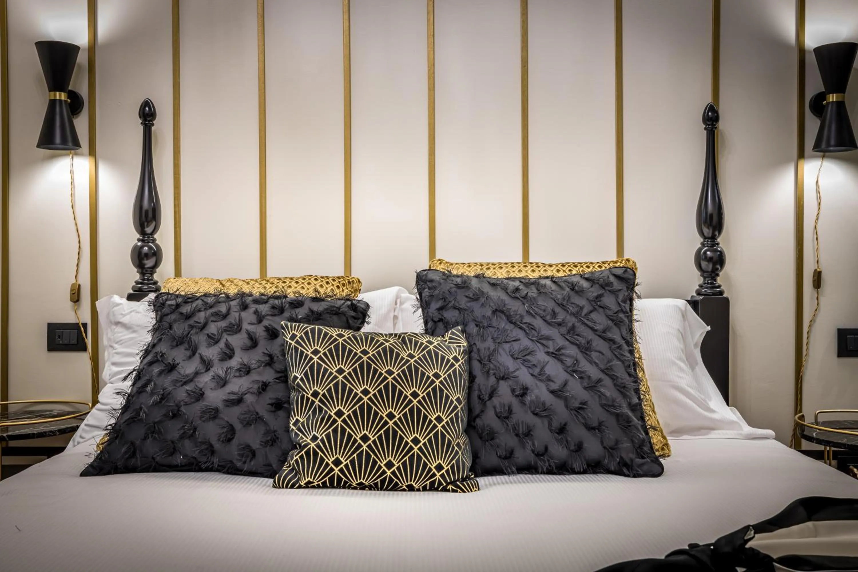 Decorative detail, Bed in Palazzo Bianca Cappello Residenza d'Epoca