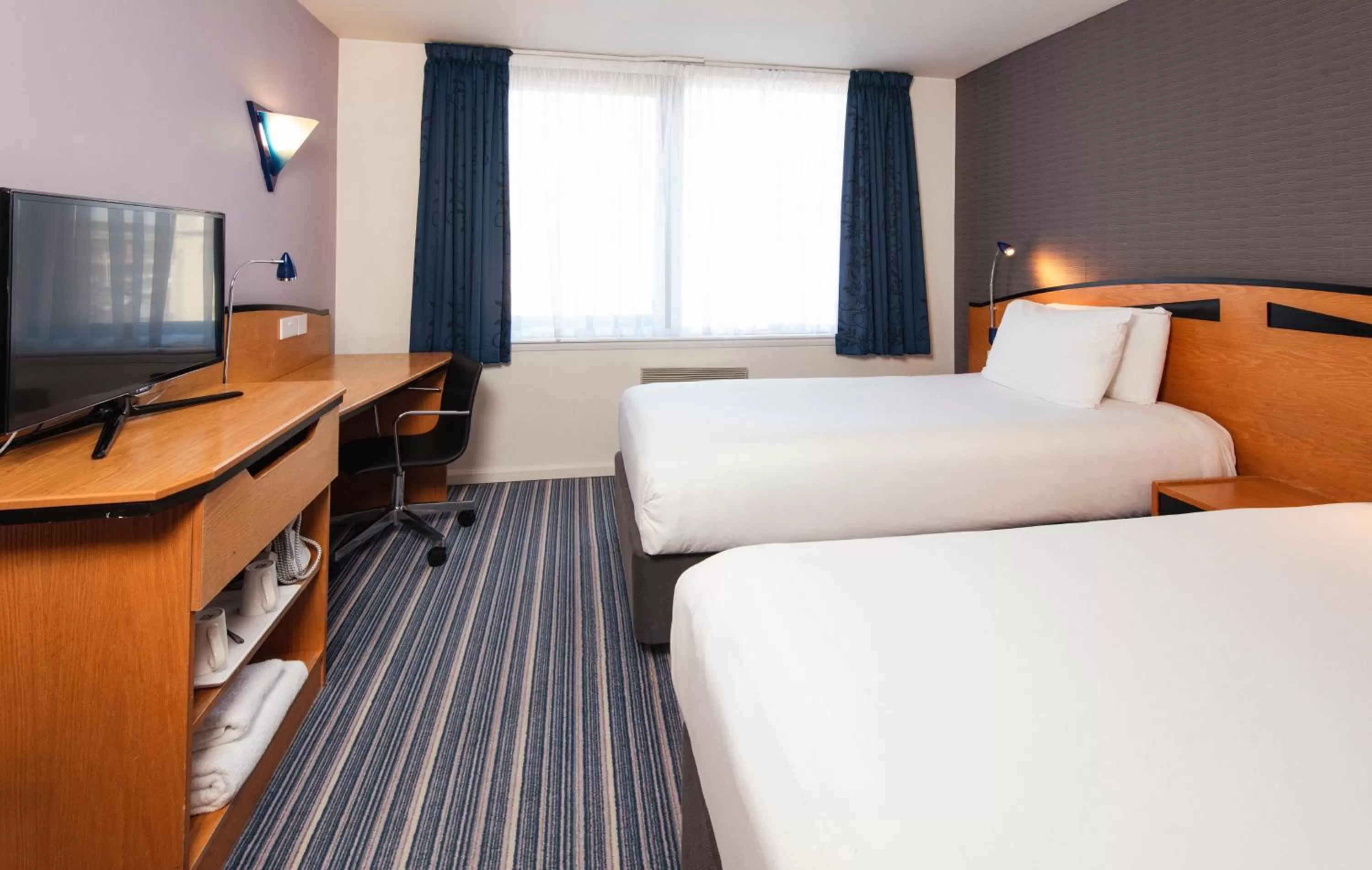 Bedroom, Bed in Holiday Inn Express Bristol City Centre by IHG