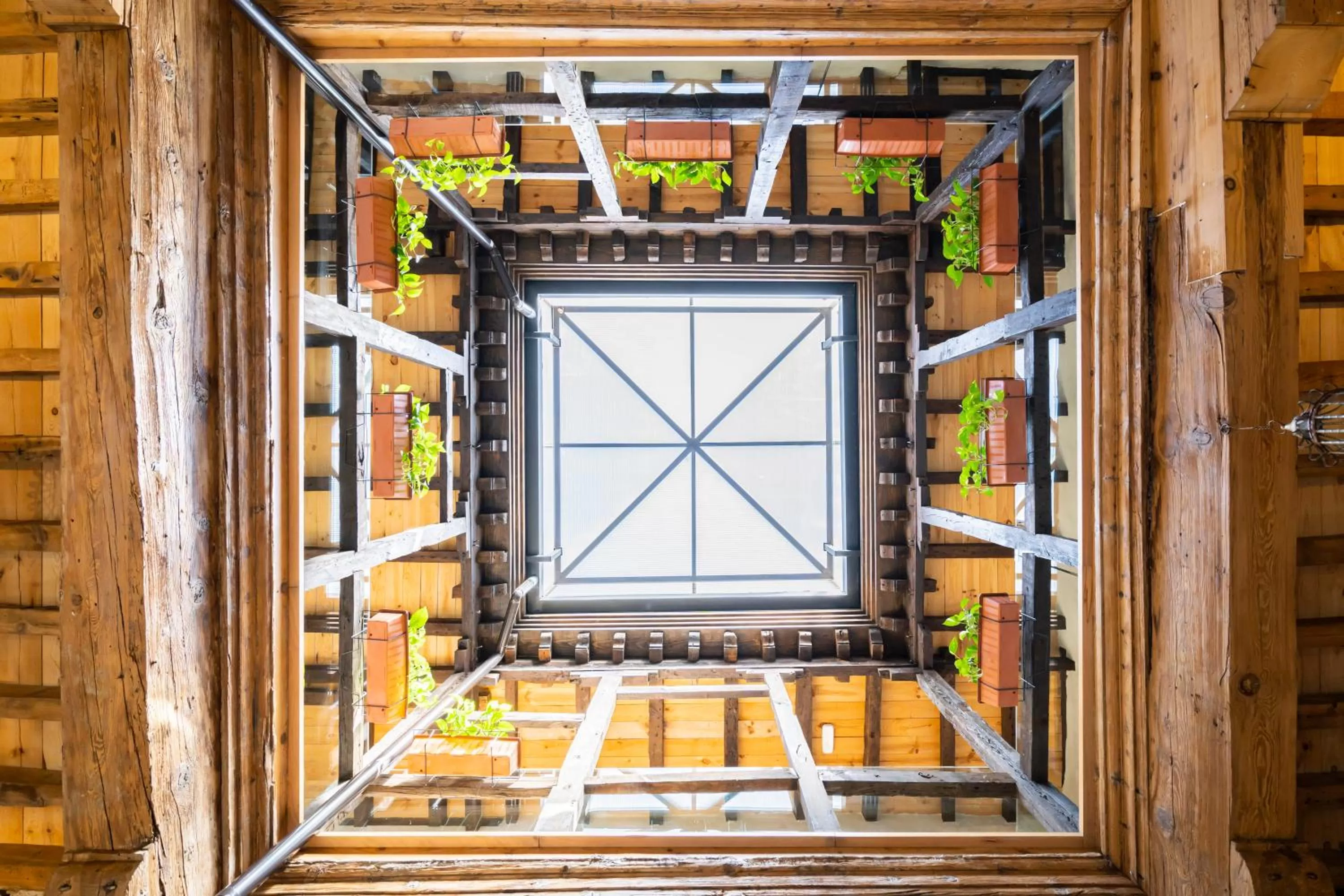 Property building in Dobo Azacanes Hostal