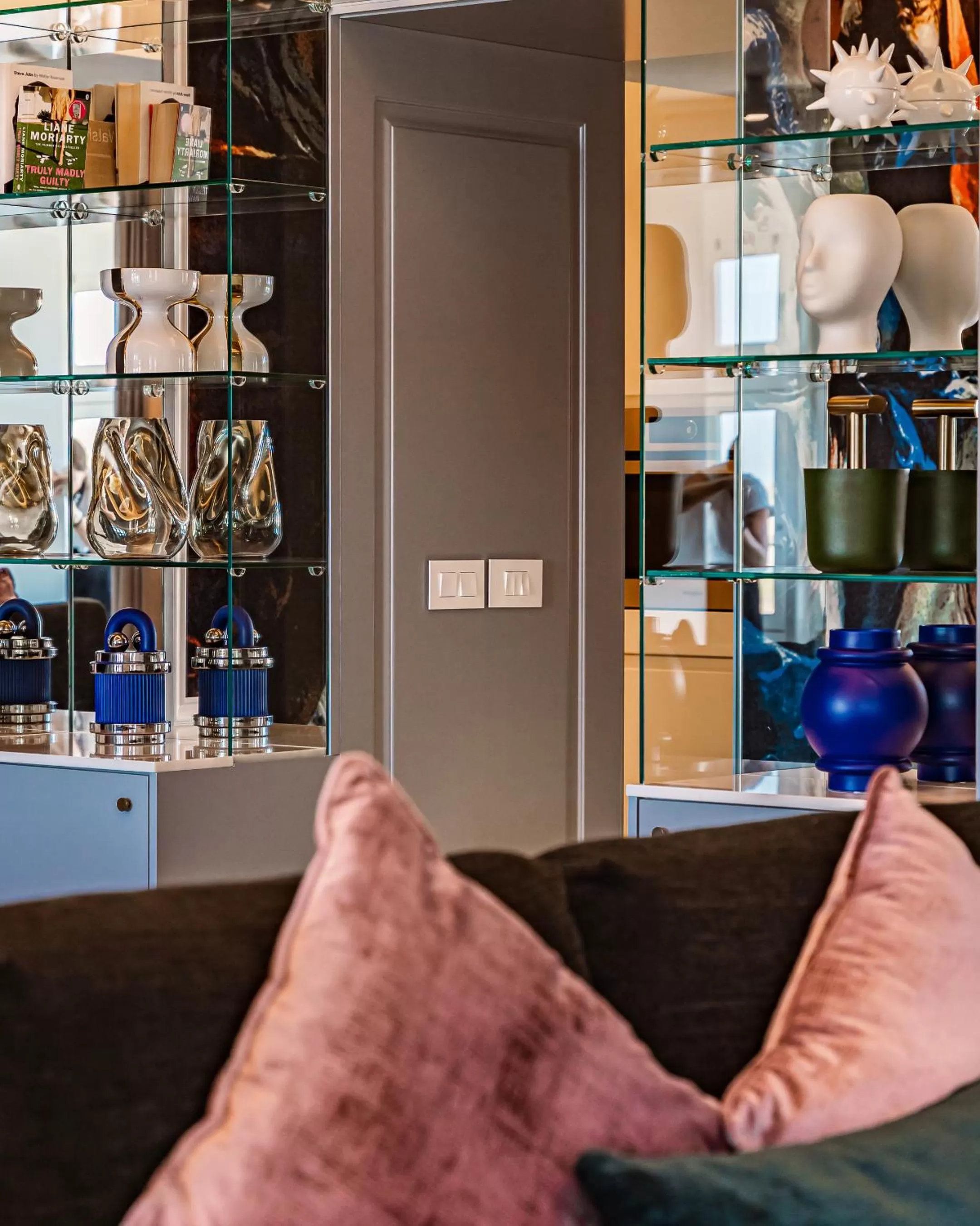 Living room in Iniala Harbour House