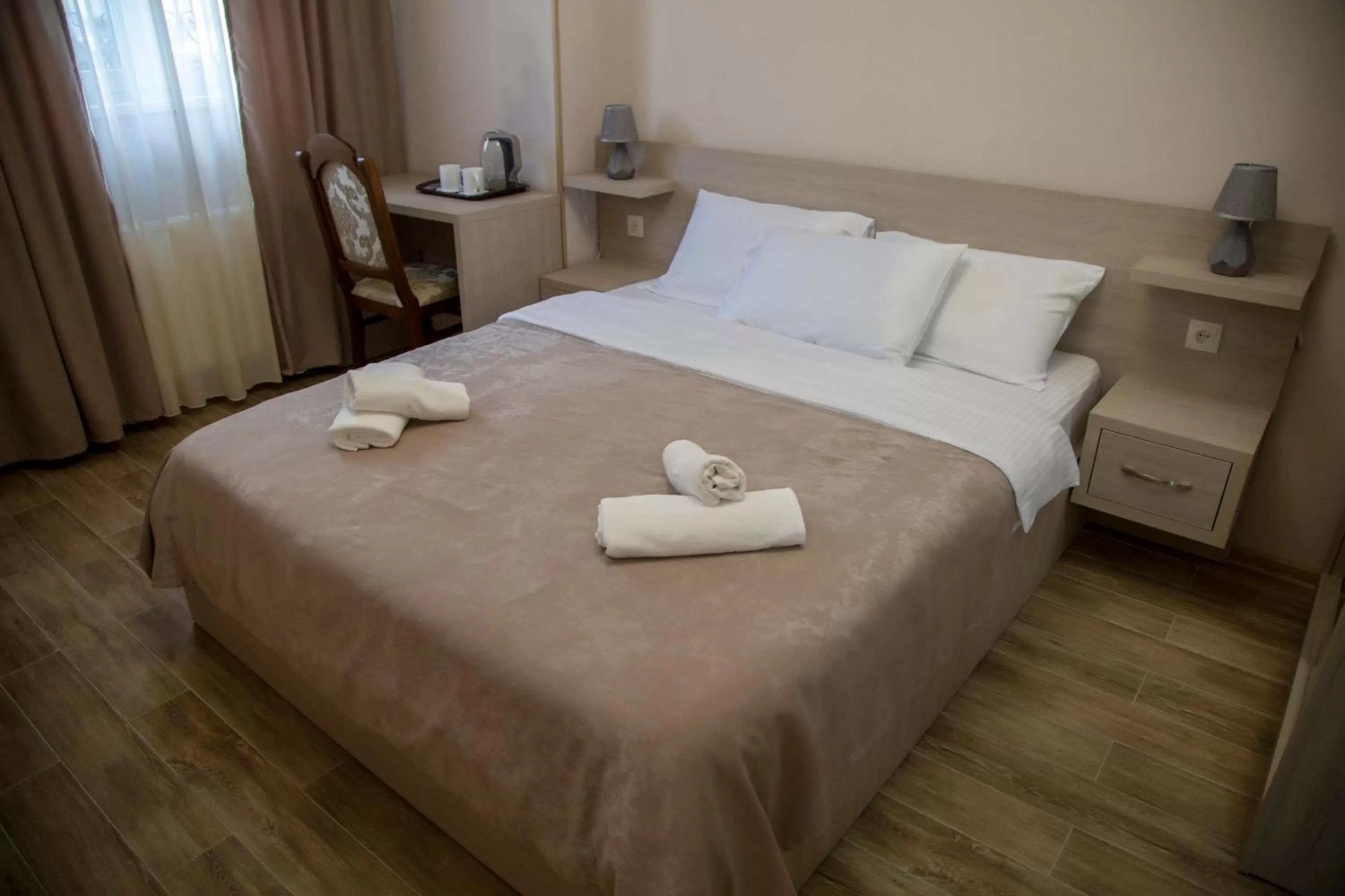 Bedroom, Bed in Family Hotel Triston