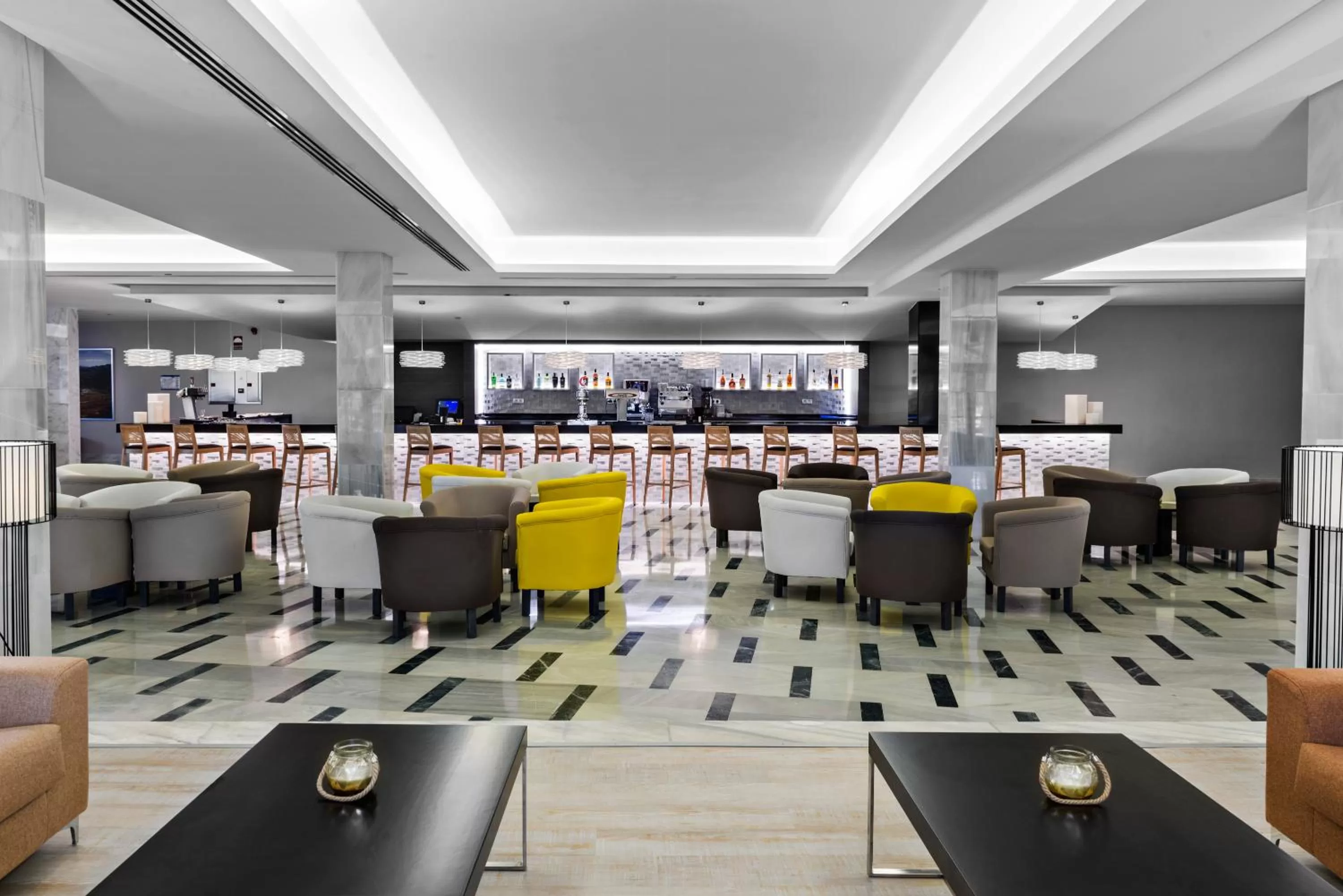 Lounge or bar in Elba Lanzarote Royal Village Resort