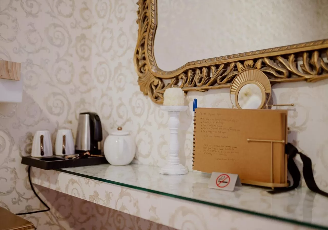 Coffee/tea facilities in ROH Suites