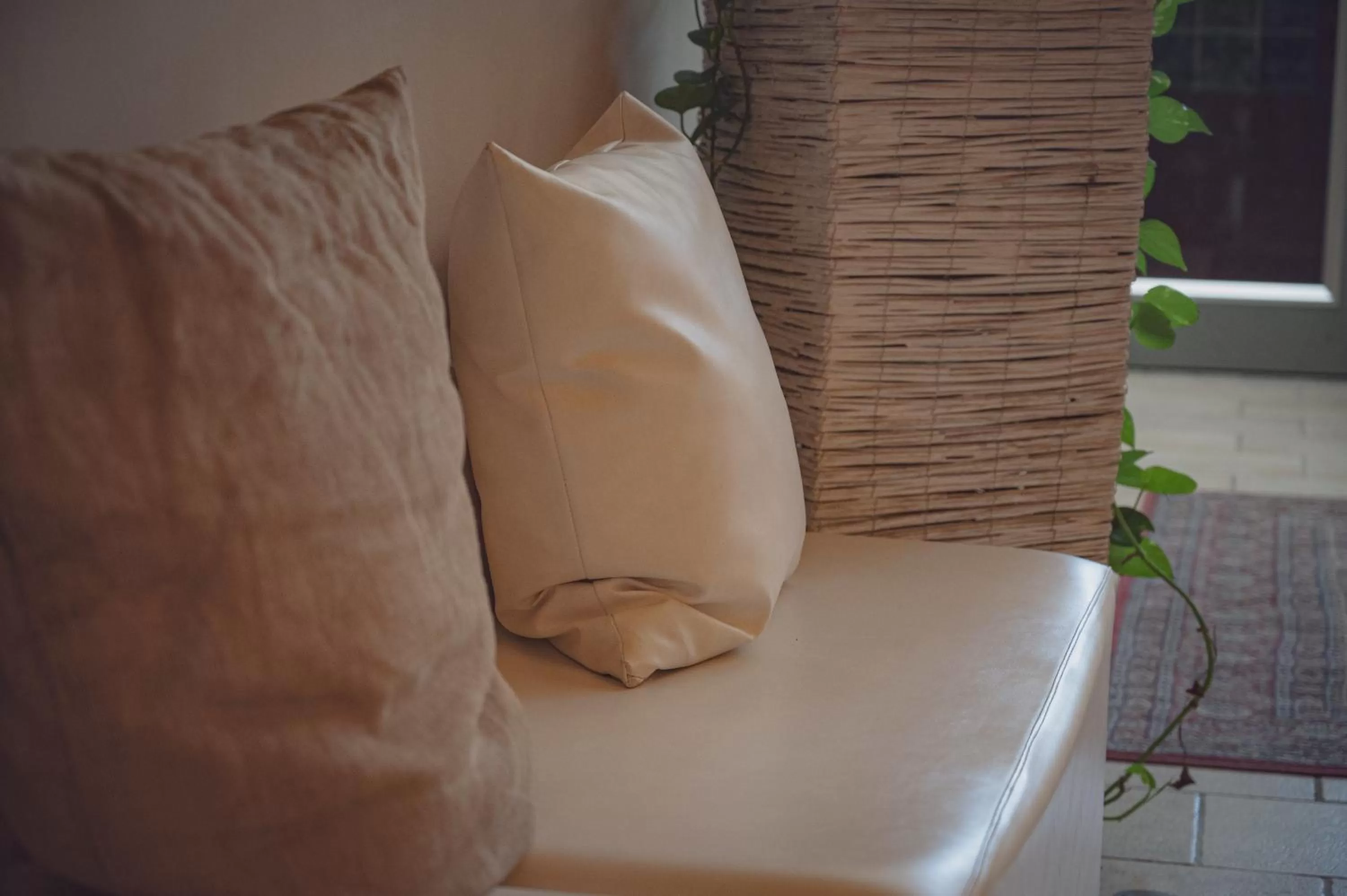 Living room, Bed in La Dimora del Faro