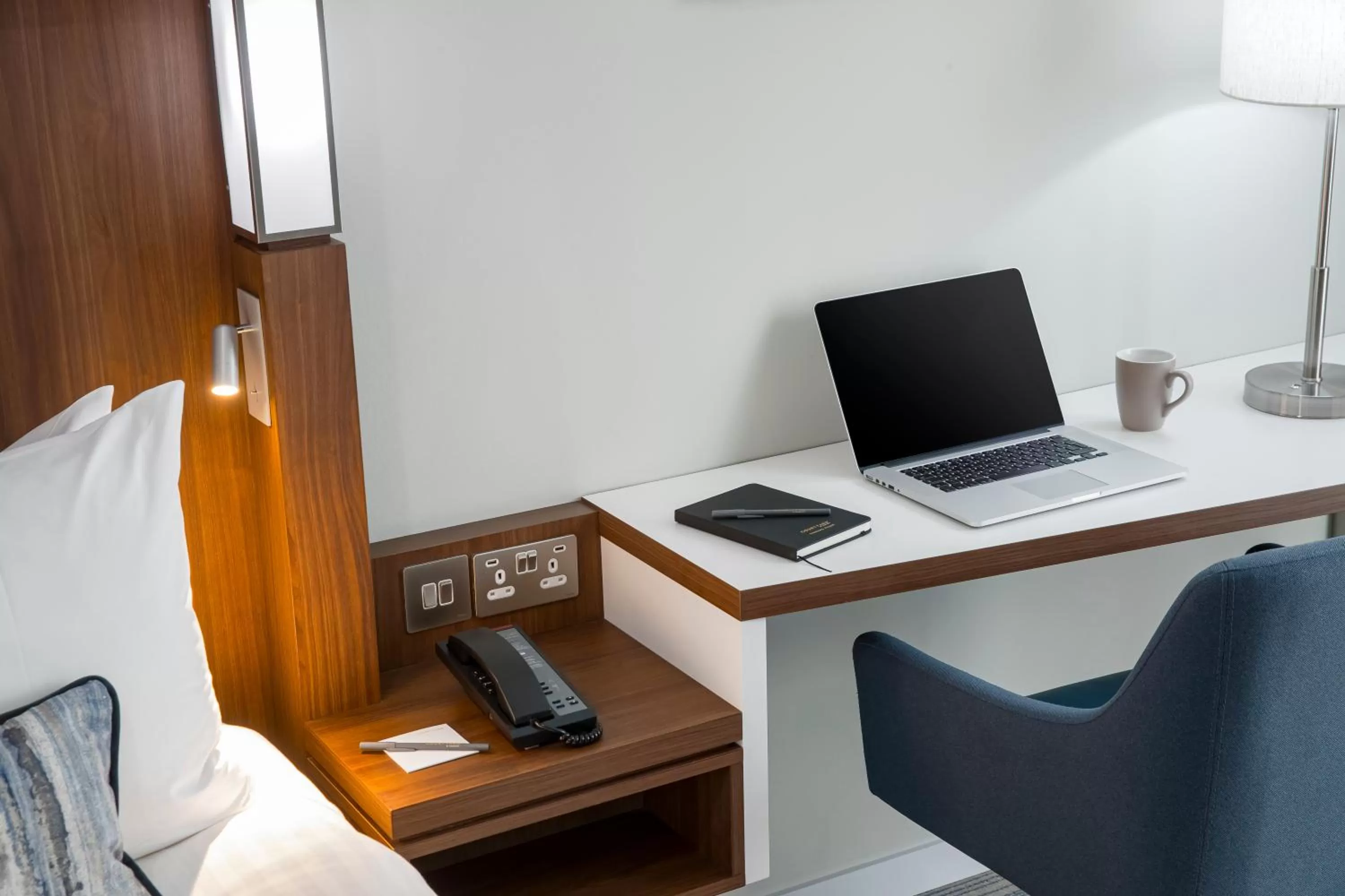 hair dresser in Courtyard by Marriott Inverness Airport