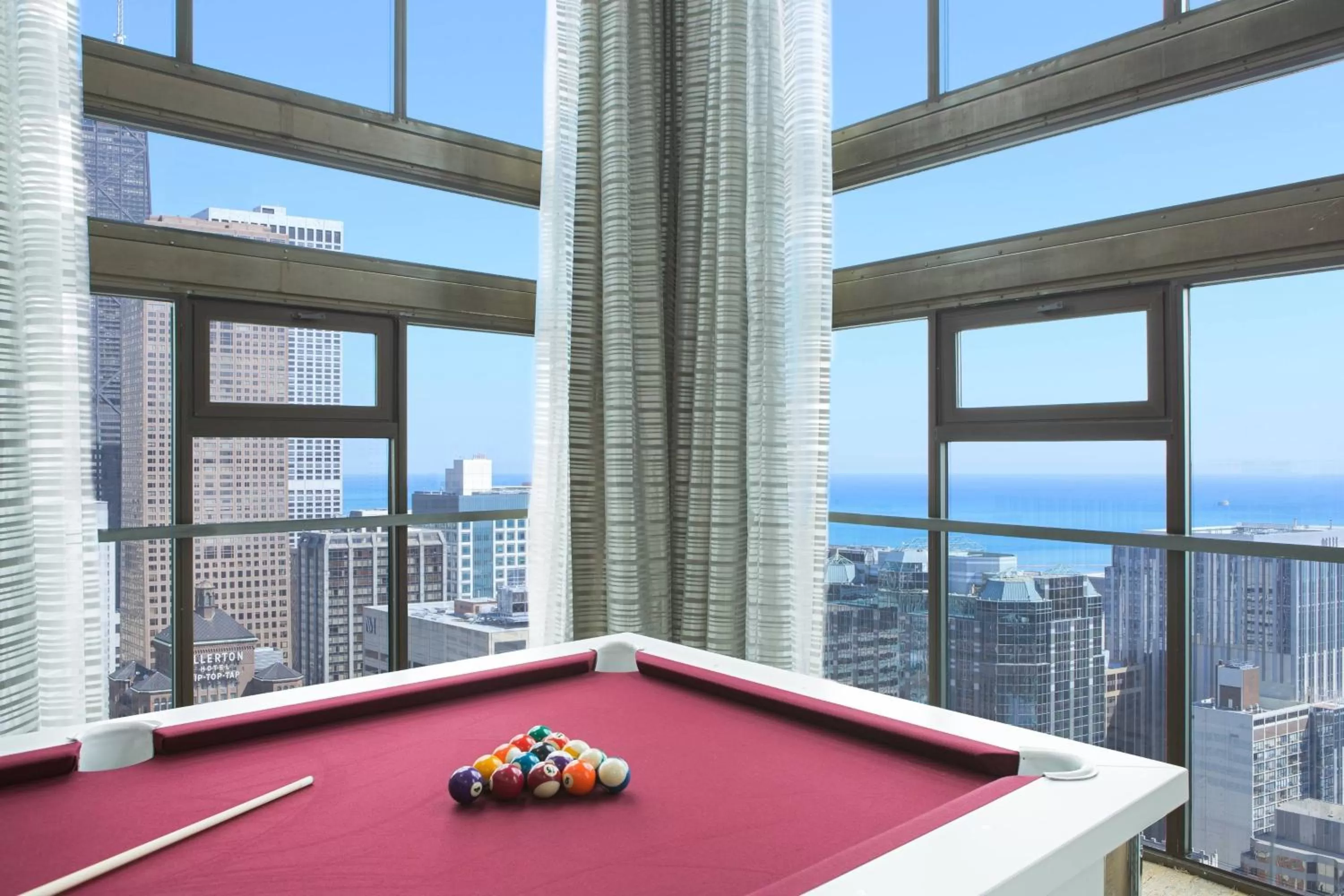 Bedroom in Chicago Marriott Downtown Magnificent Mile