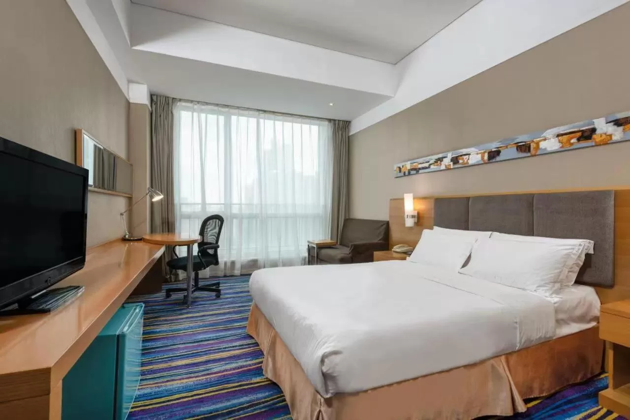 Bed in Holiday Inn Express Tianjin Heping by IHG
