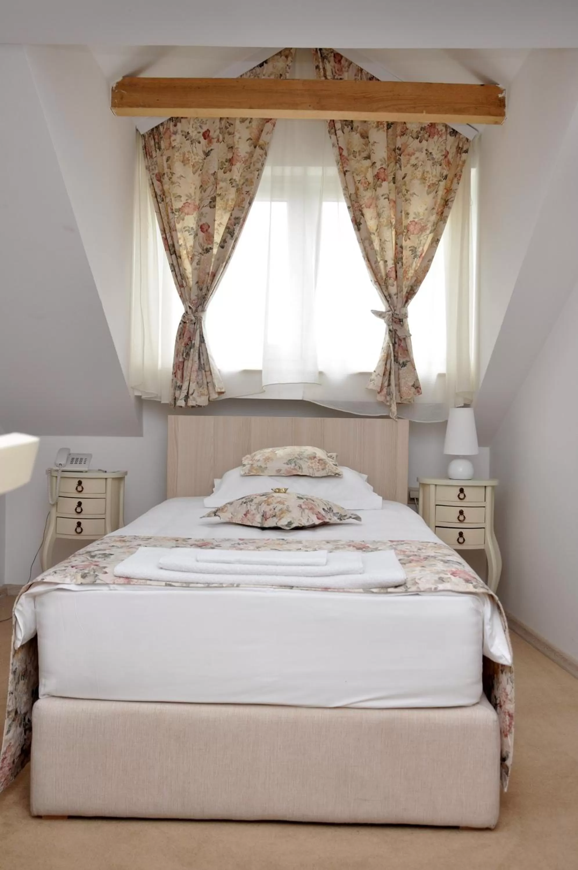 Bed in Garni Hotel Andric