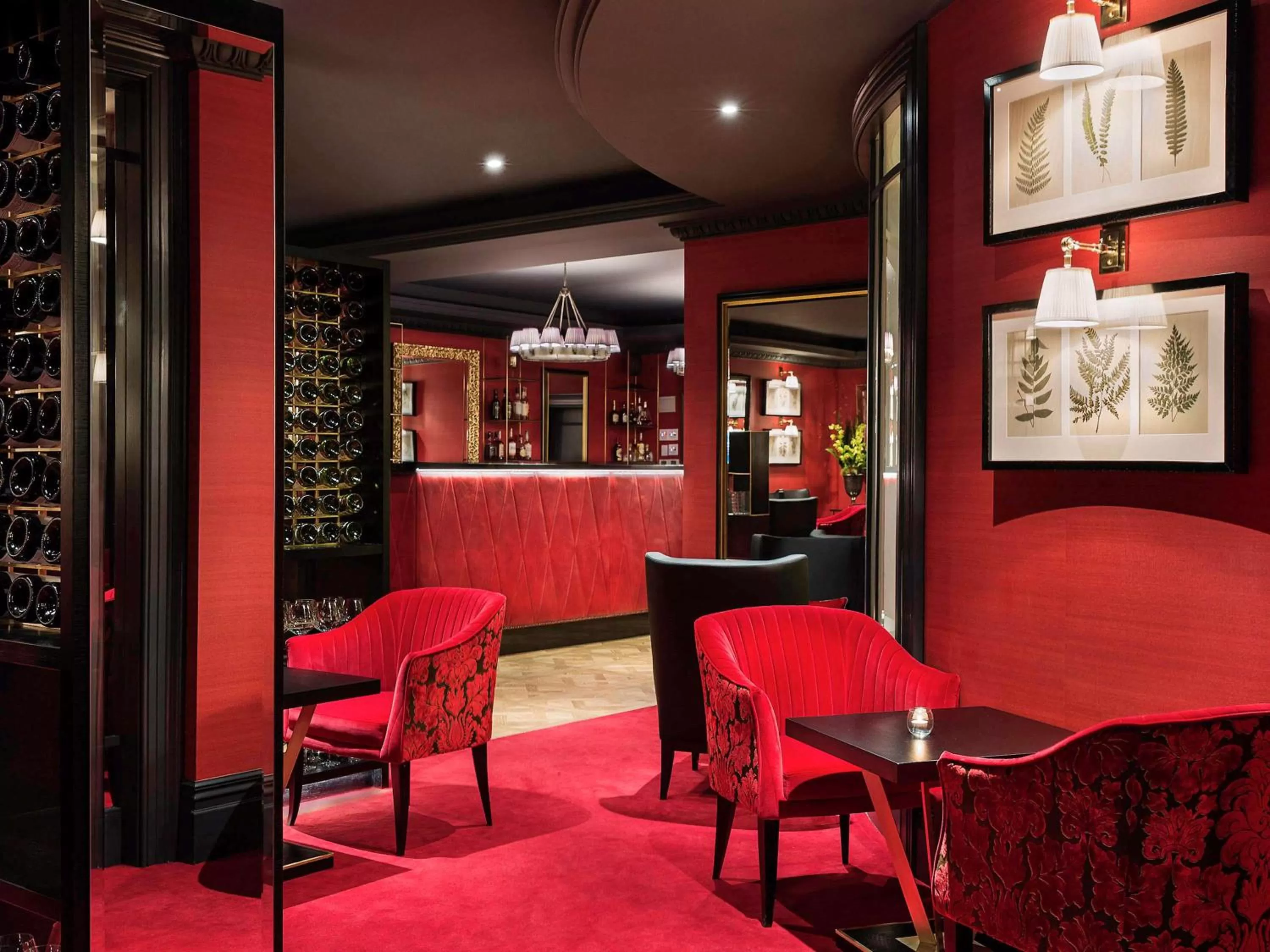 Lounge or bar in Sofitel Queenstown Hotel & Spa