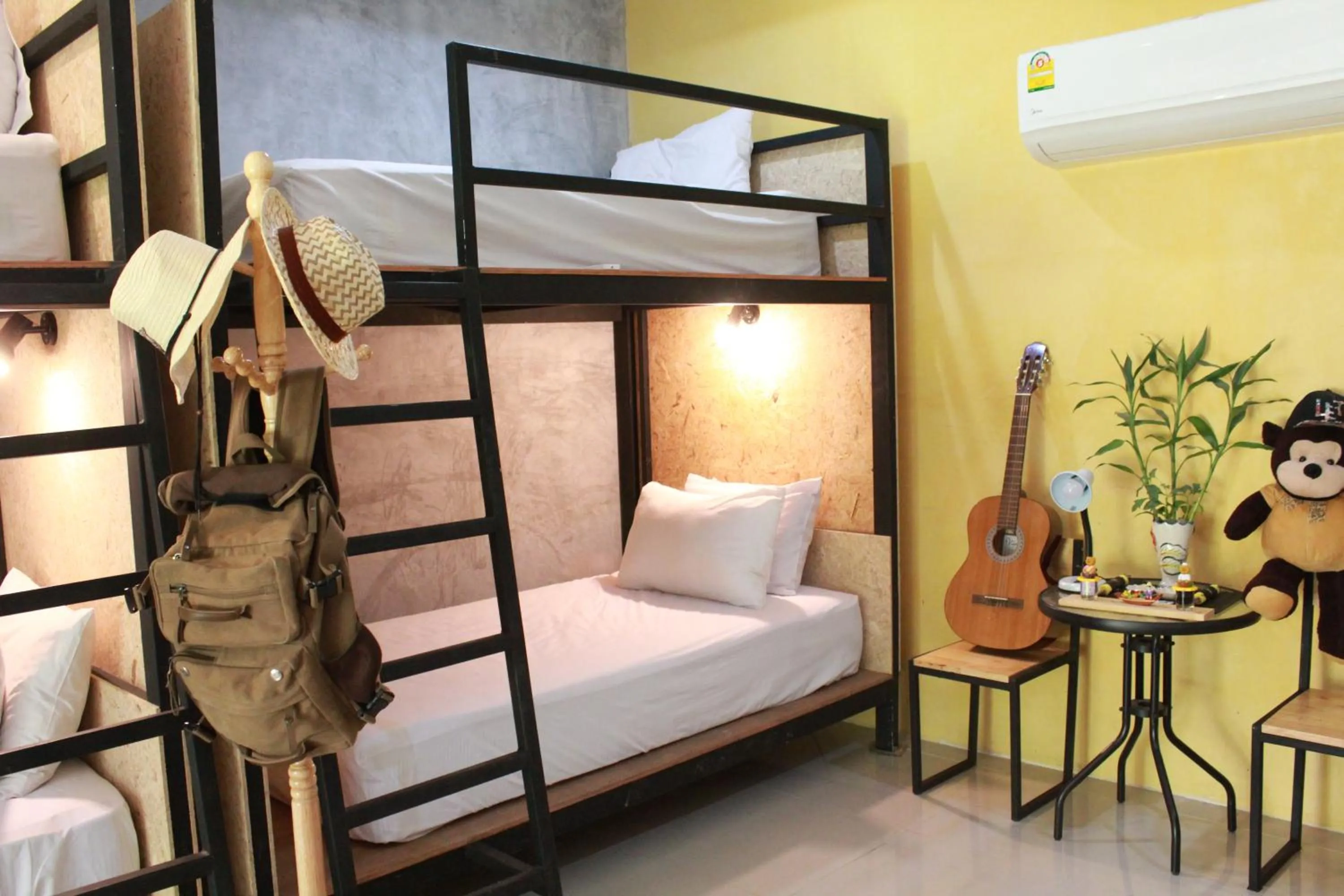 Decorative detail, Bed in Eat n Sleep