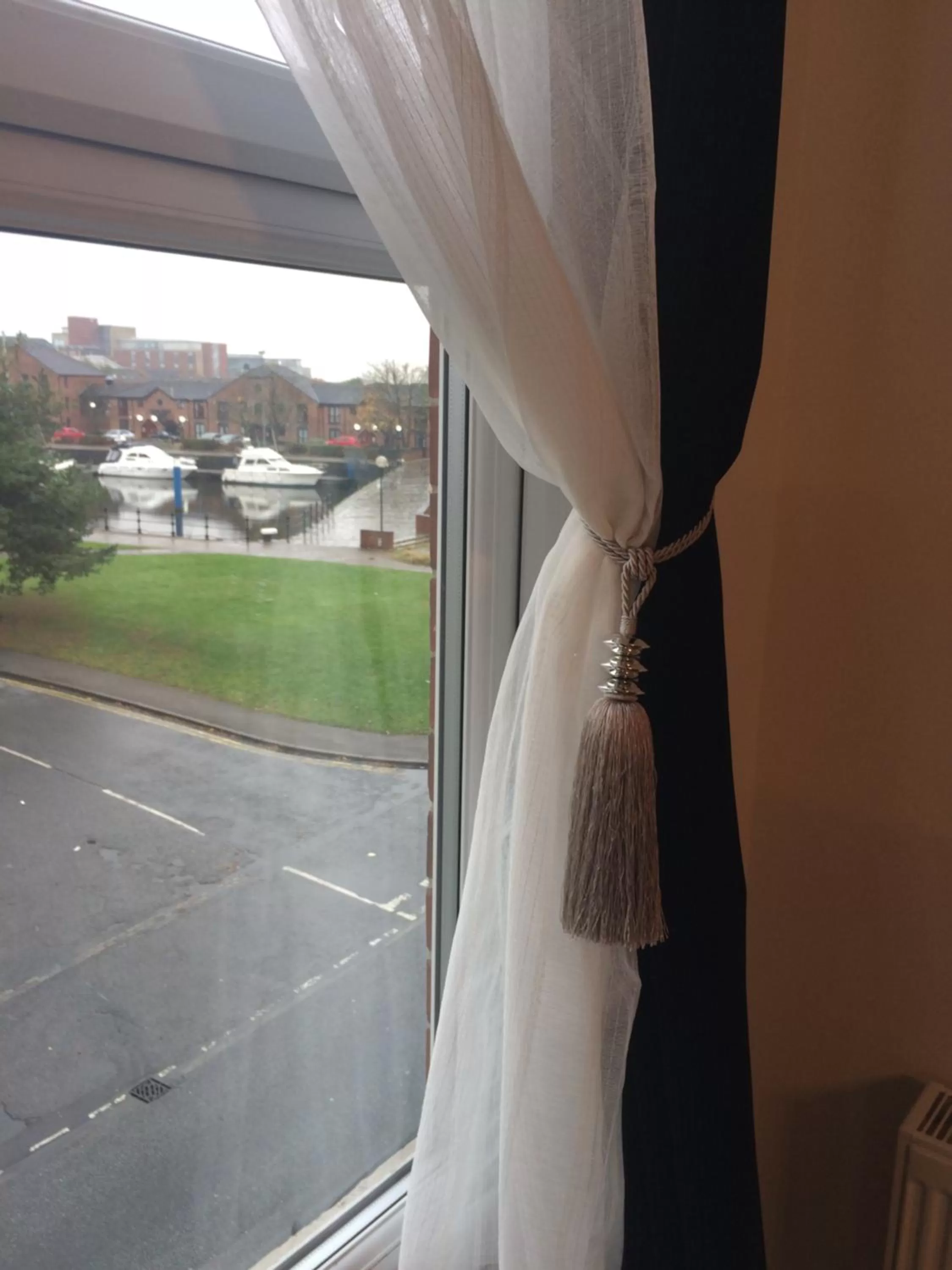 River view in The Whittington and Cat