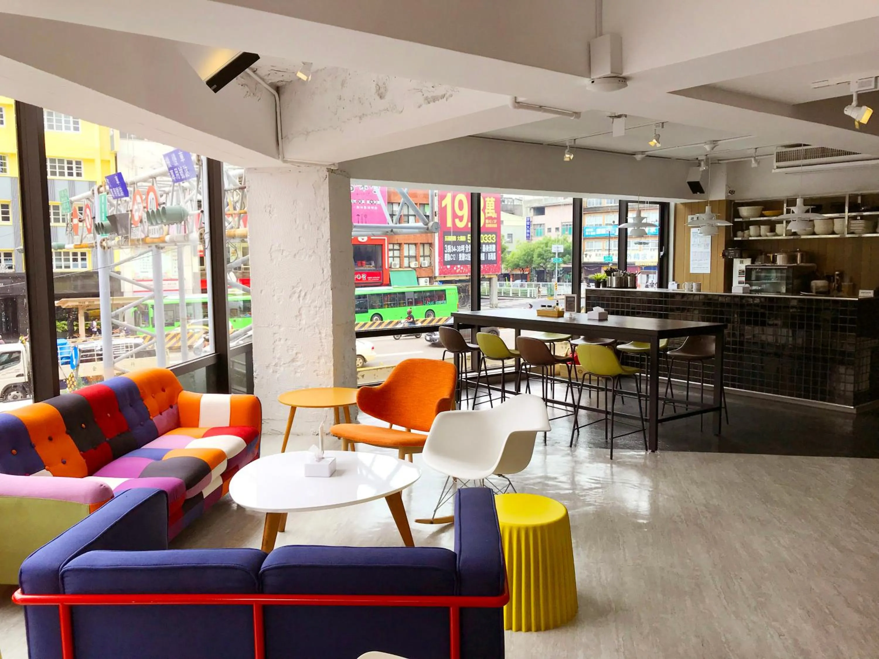 Lounge or bar in Single Inn-Kaohsiung Station