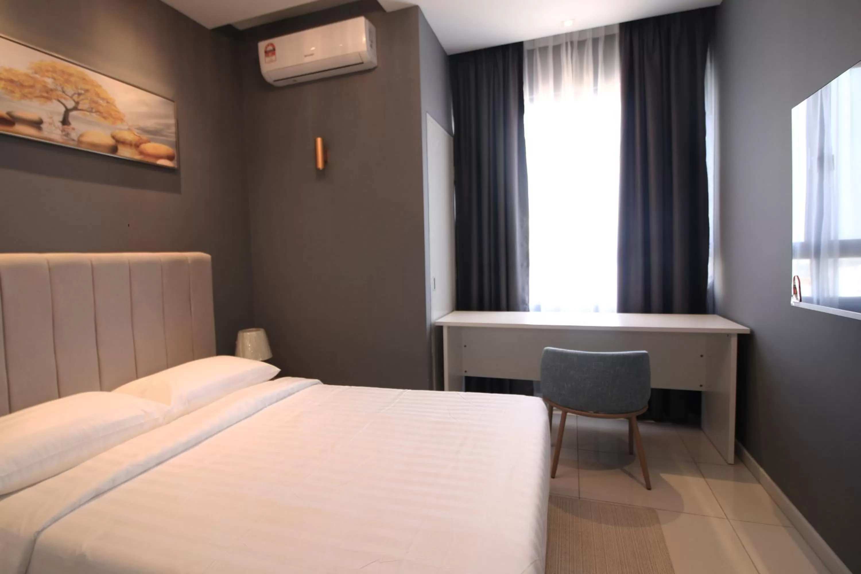 Bedroom, Bed in Horizon Suites by CH Homes , Sepang near by KLIA - KLIA 2
