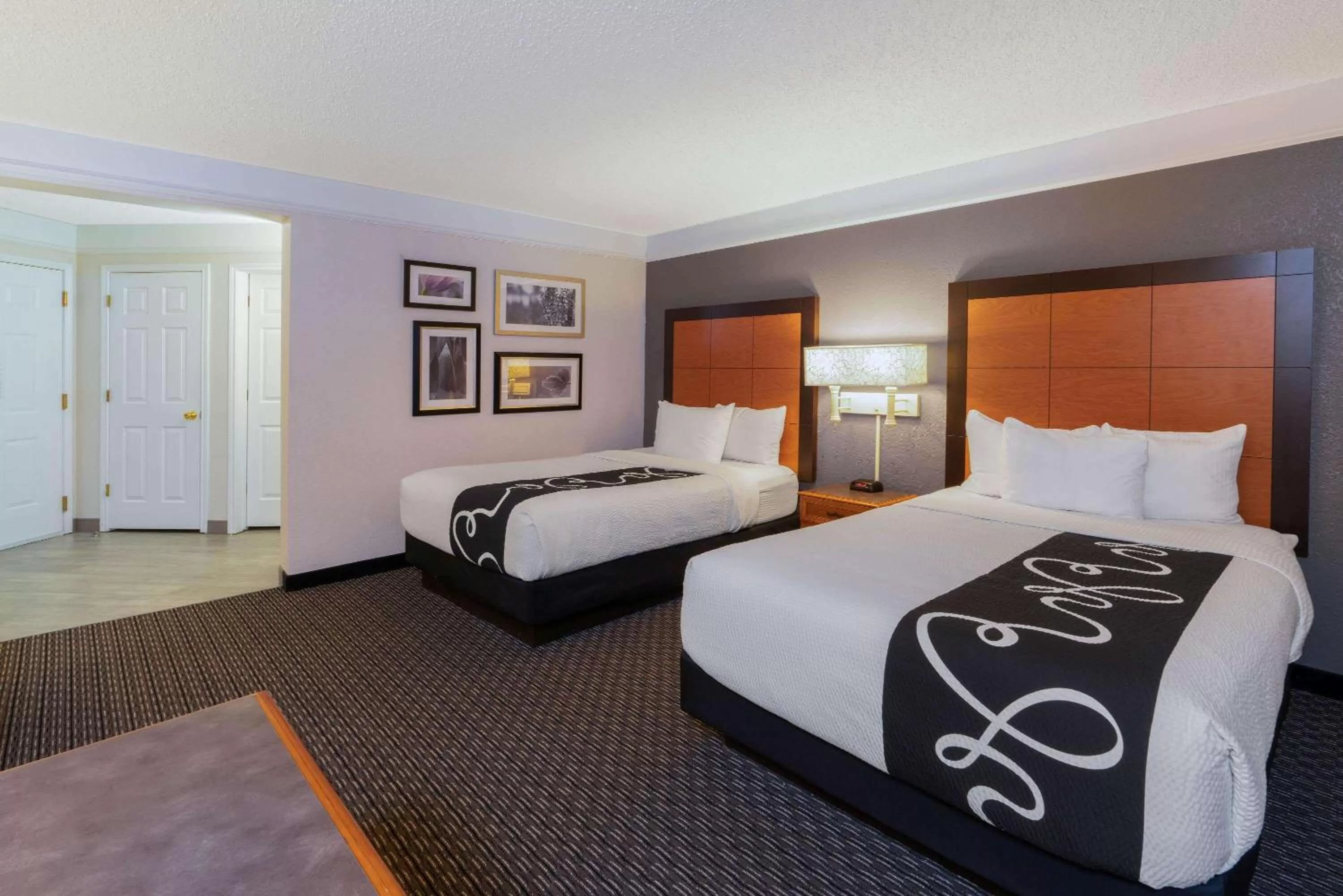 Photo of the whole room, Bed in La Quinta by Wyndham Pueblo