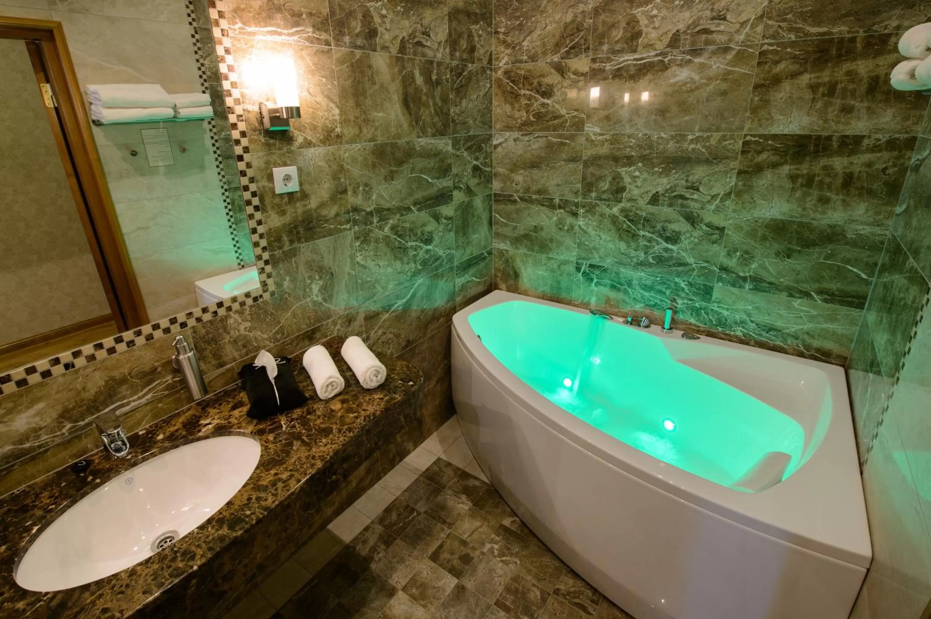 Bathroom in Georgi Hotell