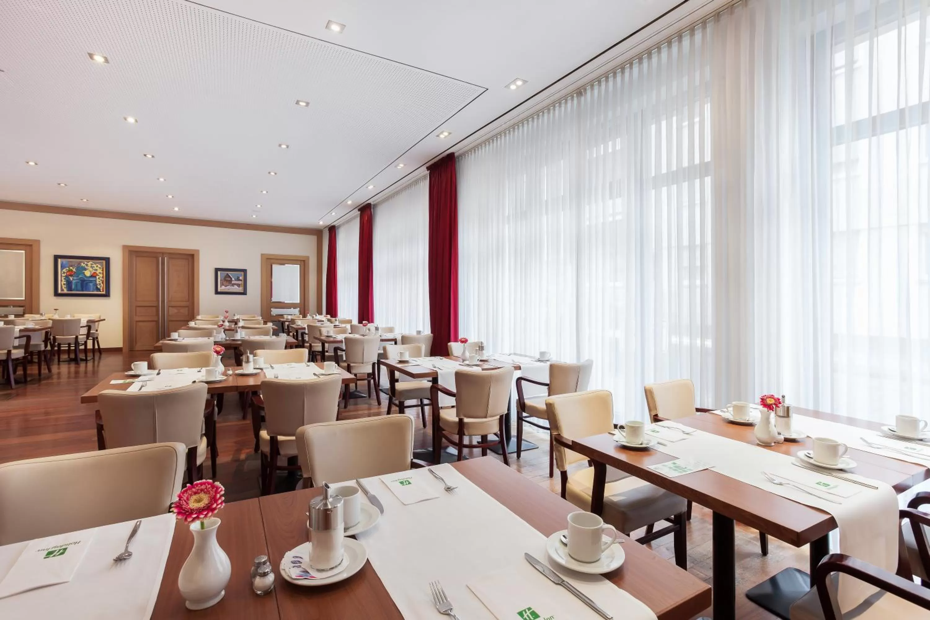 Breakfast in Holiday Inn Nürnberg City Centre by IHG