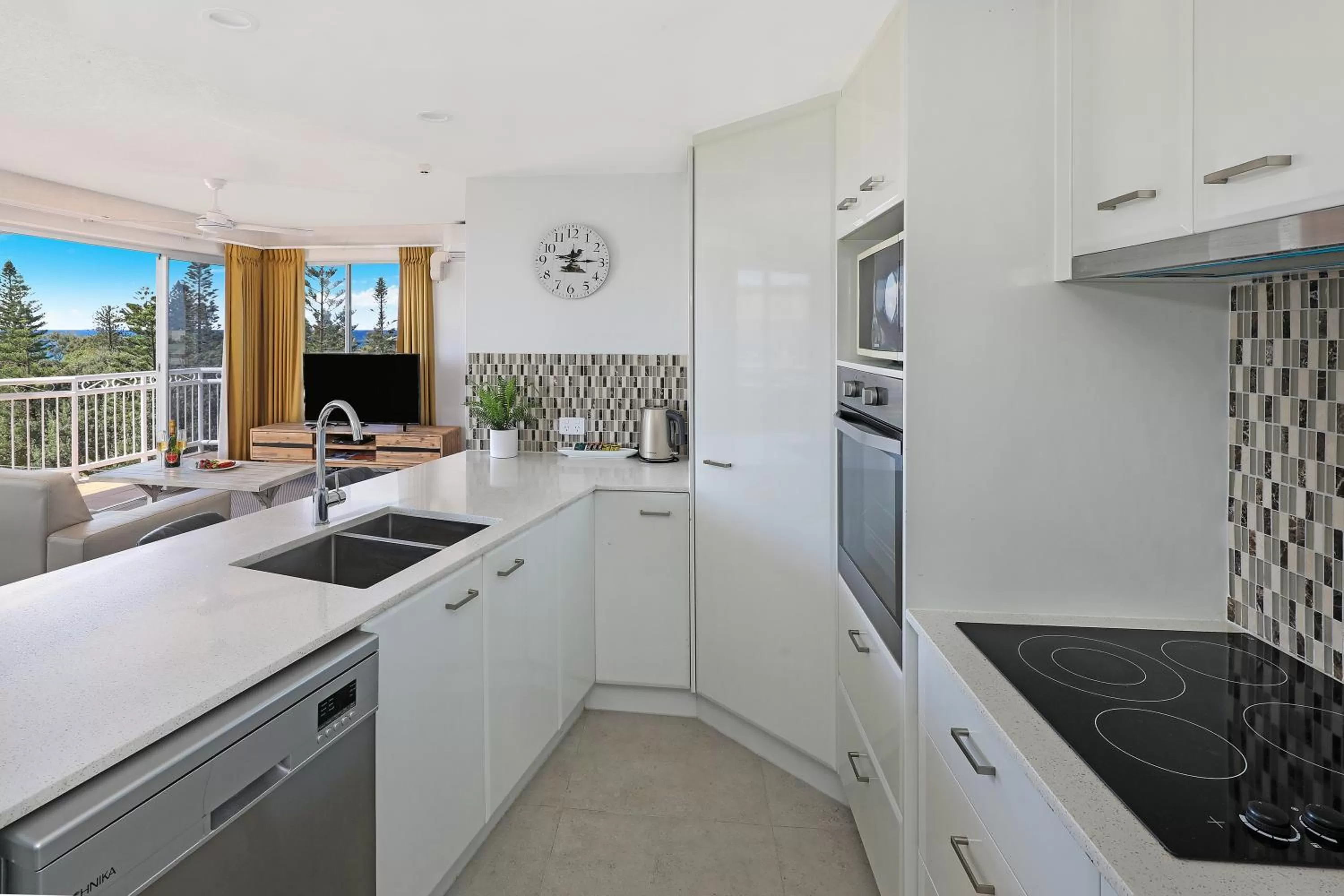 Beachside Resort Kawana Waters