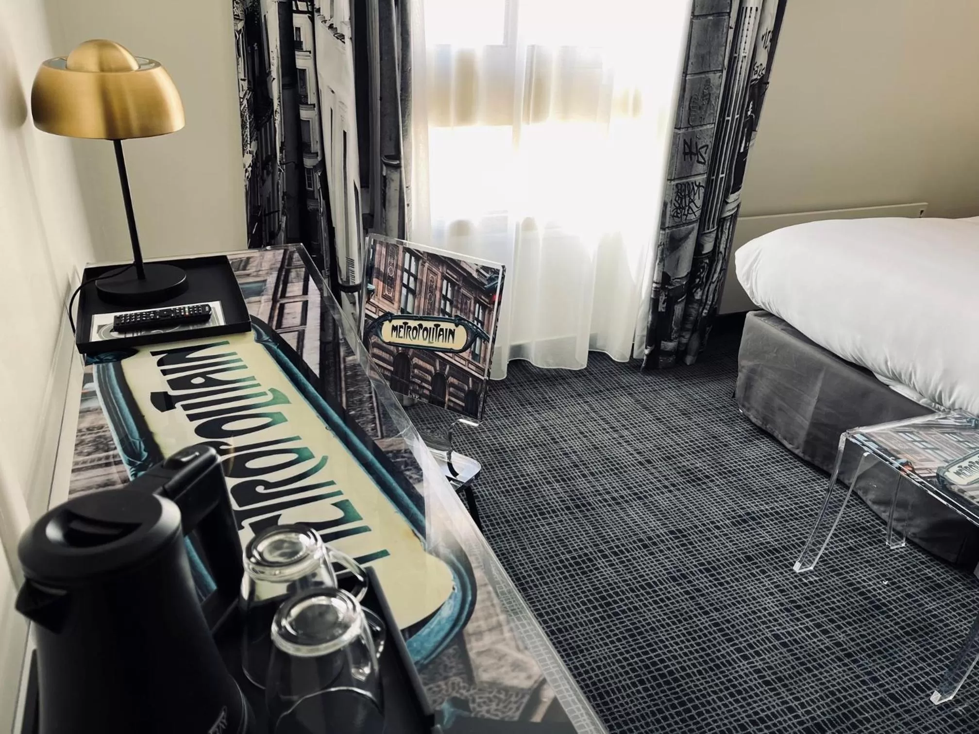 Photo of the whole room, Bed in Hotel Le Cardinal Rueil Centre