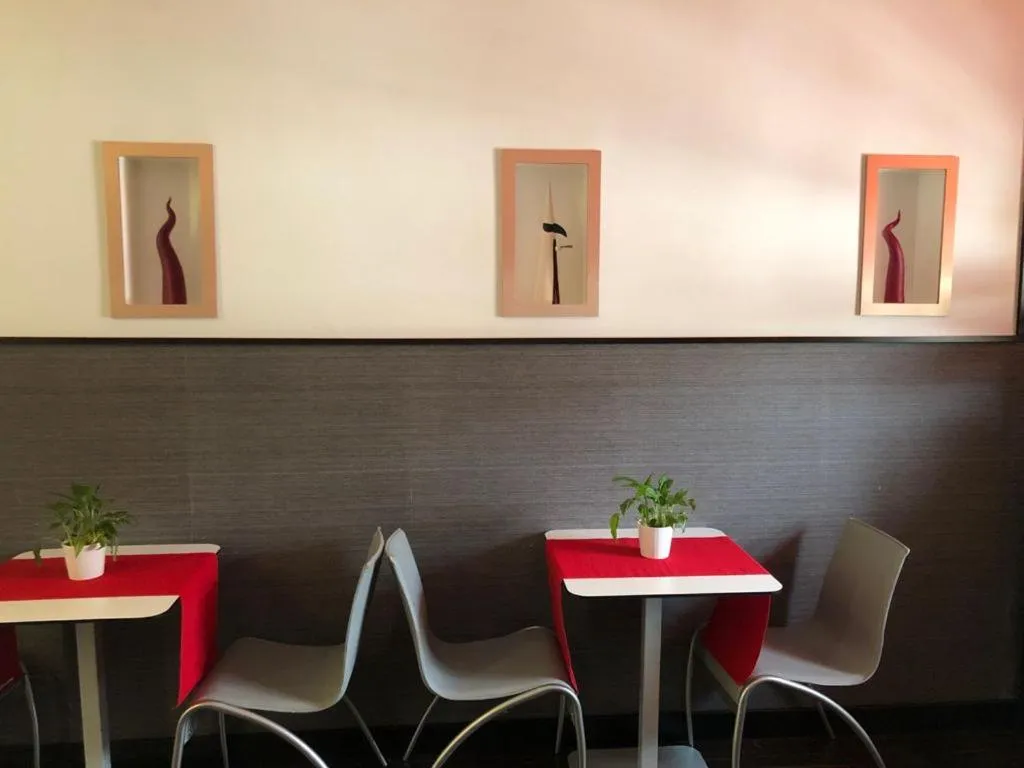 Decorative detail in Hotel Cimarosa