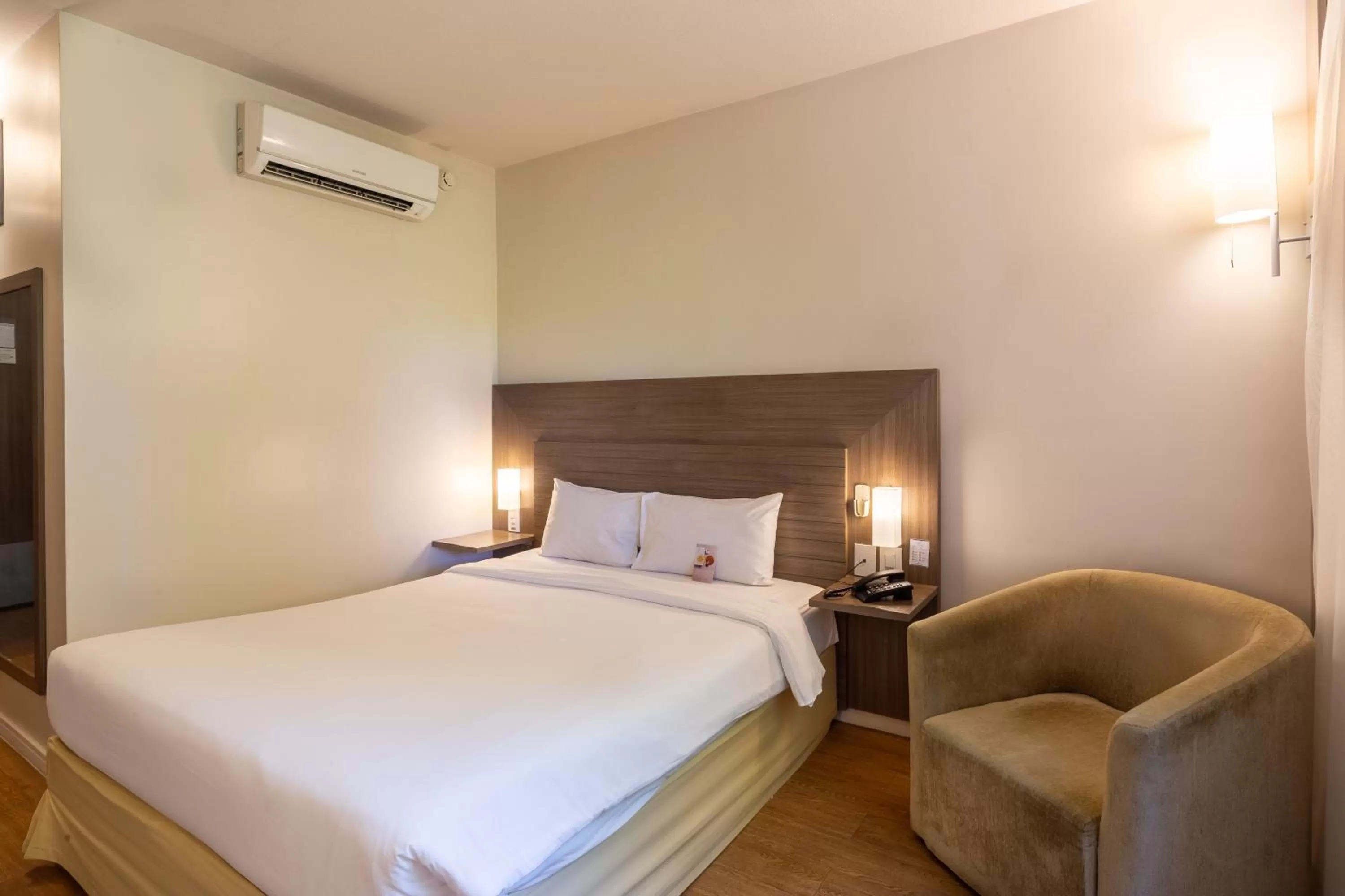 Bed in Novotel Manaus