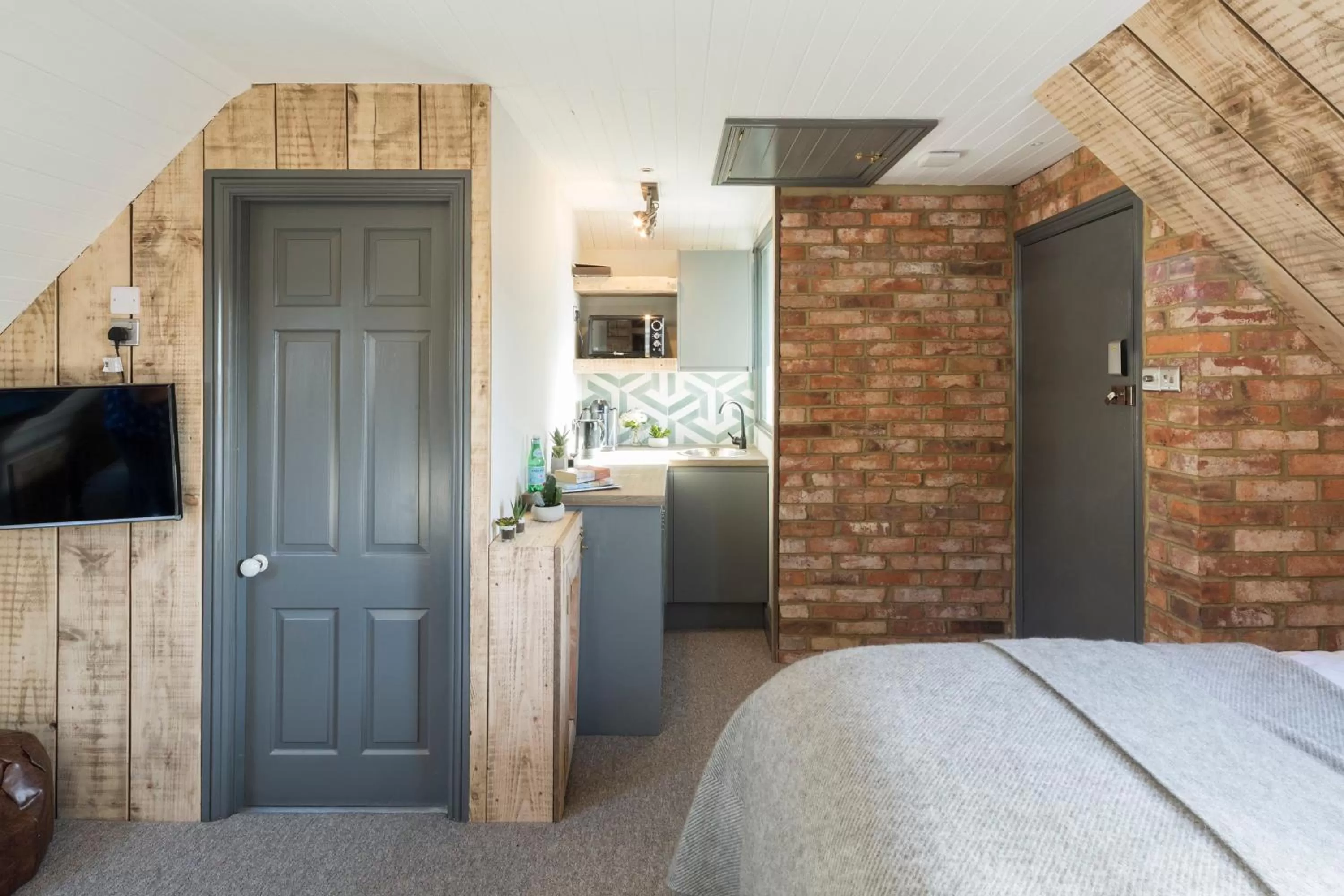 Bed in One Broad Street