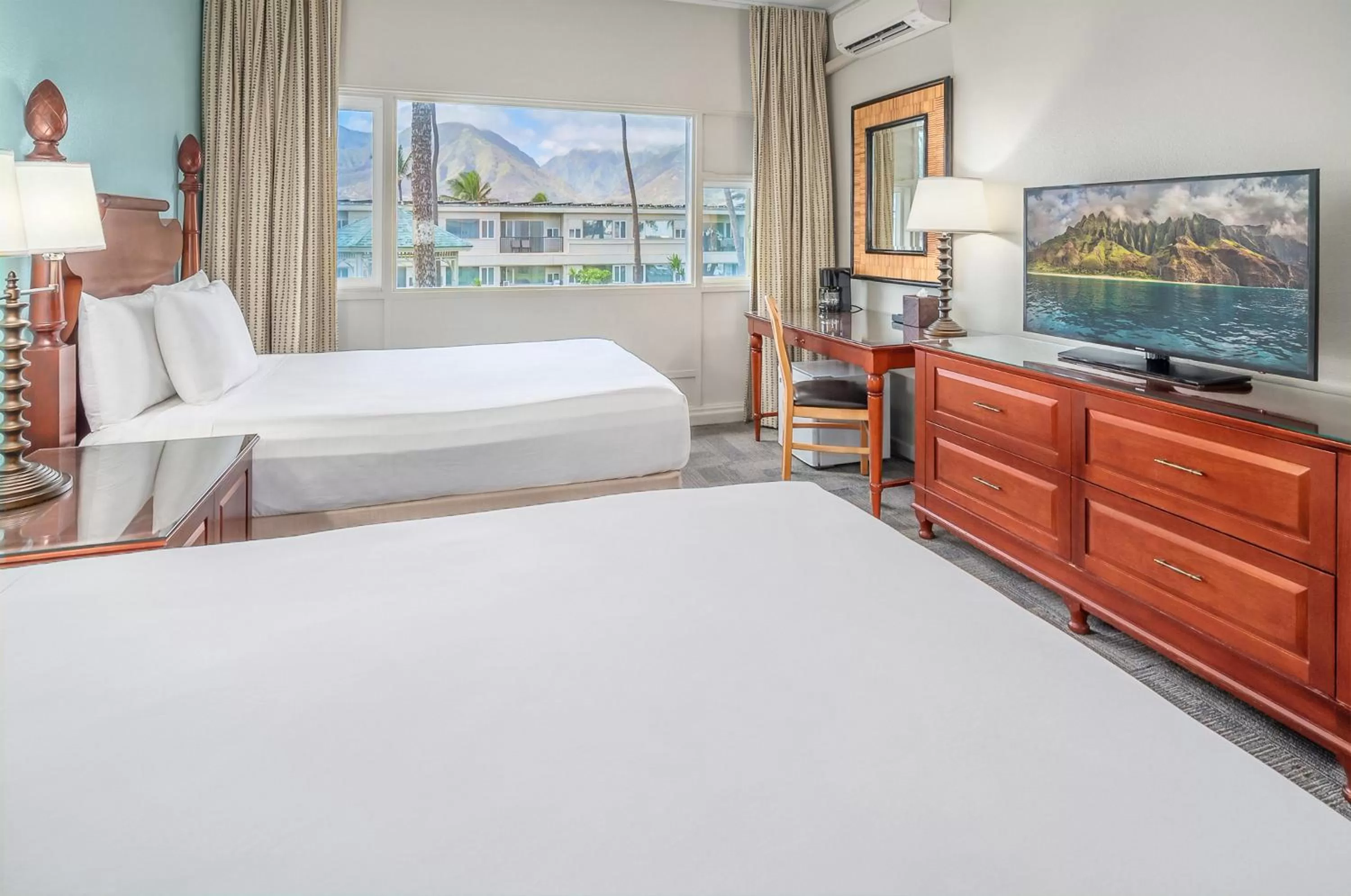 Bed in Maui Beach Hotel