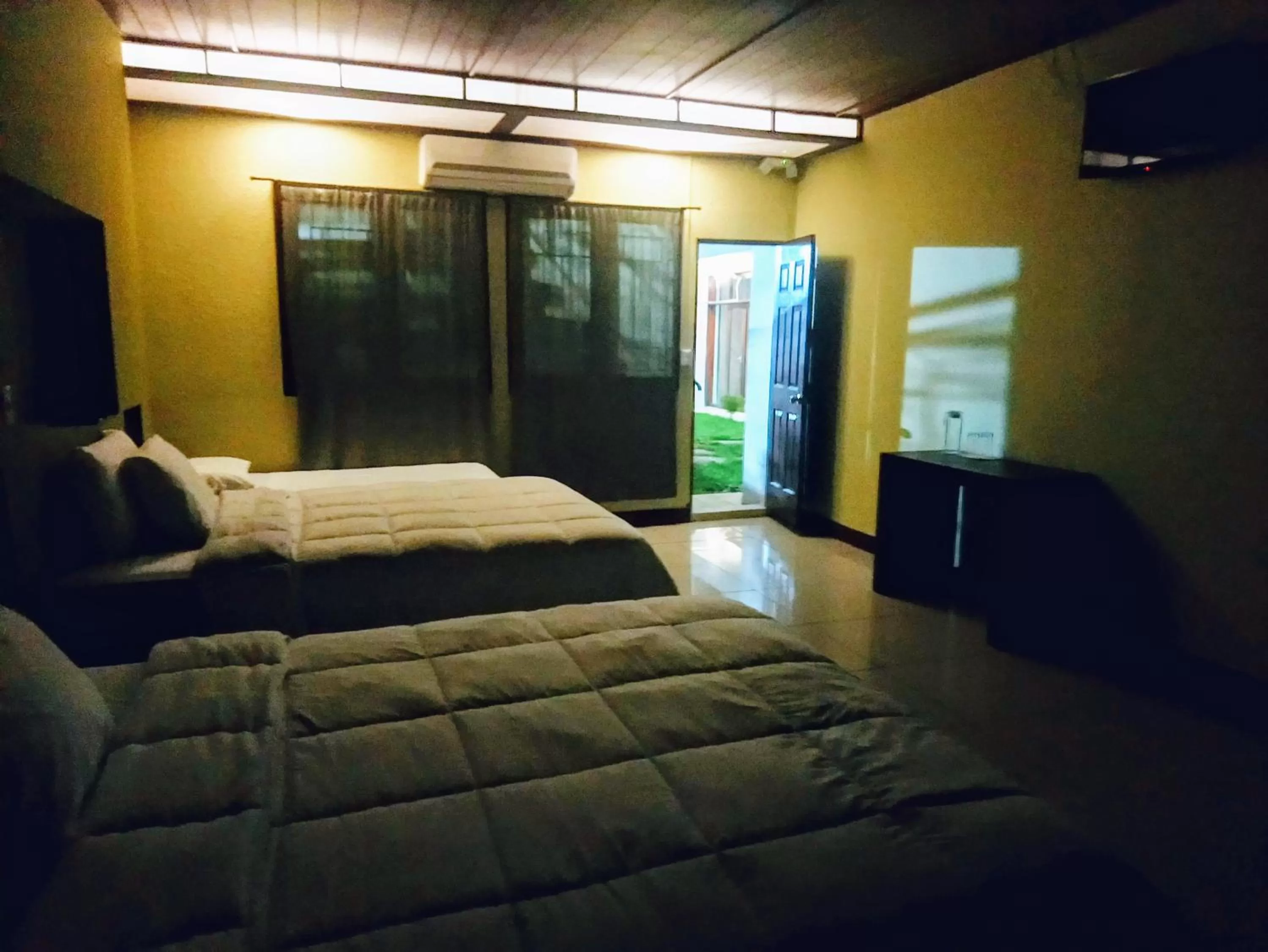 Bed in Kartagus Hotel