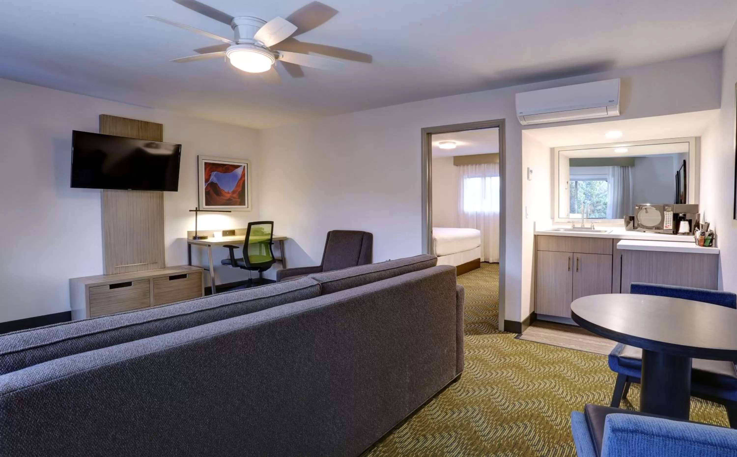 Coffee/tea facilities in GreenTree Inn Sedona