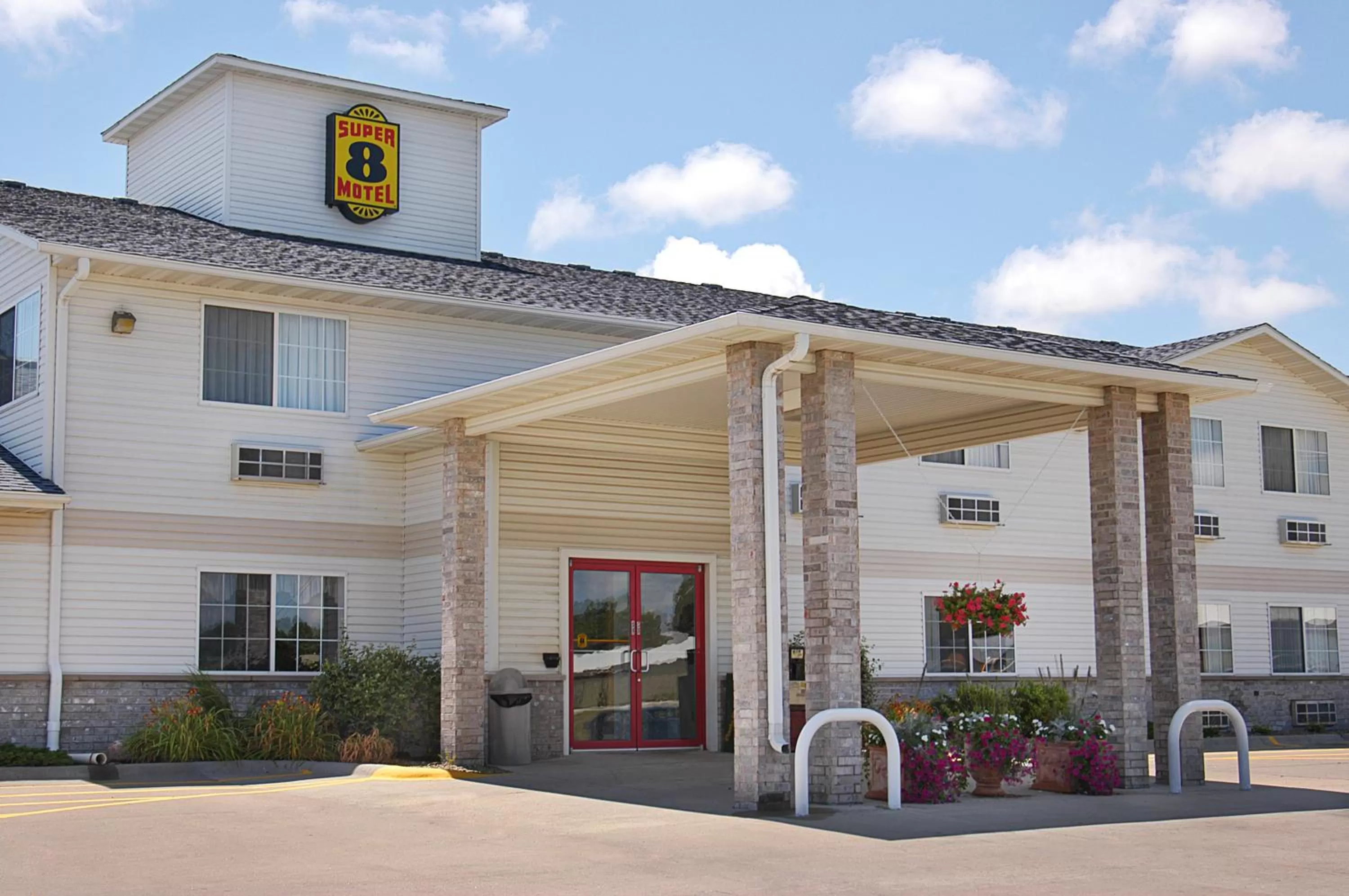 Facade/entrance in Super 8 by Wyndham Clarinda