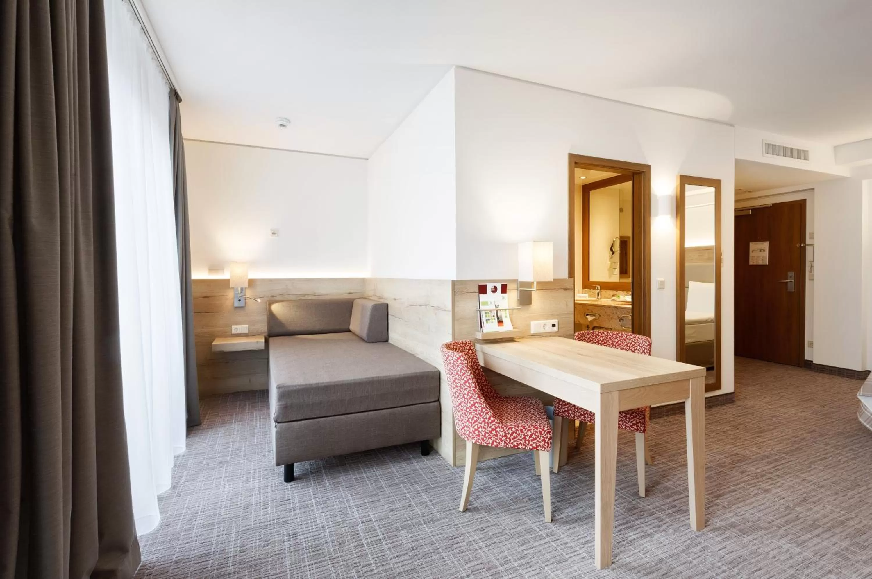 Photo of the whole room in Holiday Inn Nürnberg City Centre by IHG