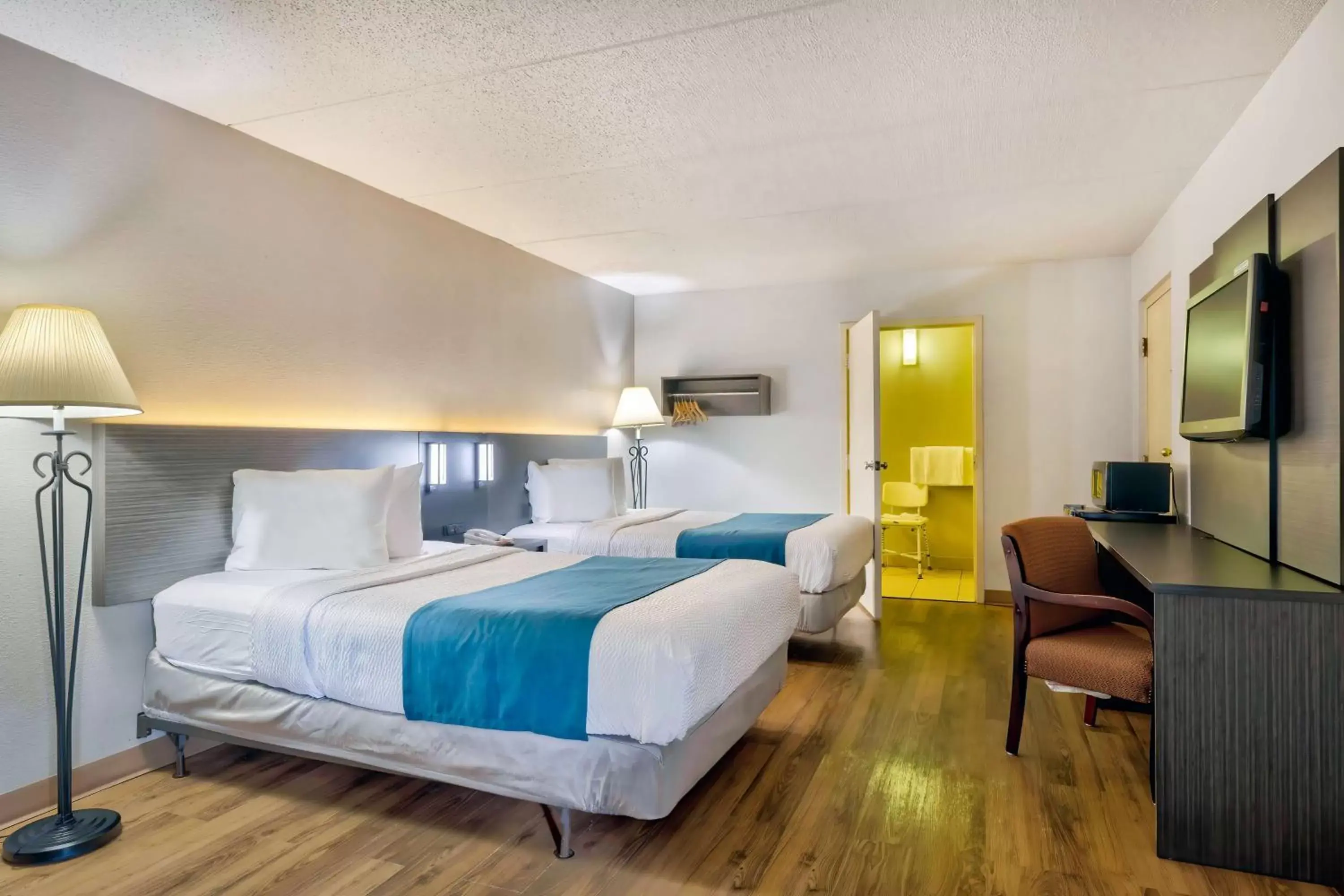 Quadruple Room - Disability Access - Roll in Shower in Motel 6 Morgantown Quadruple Room - Disability Access - Roll in Shower in Motel 6 Morgantown