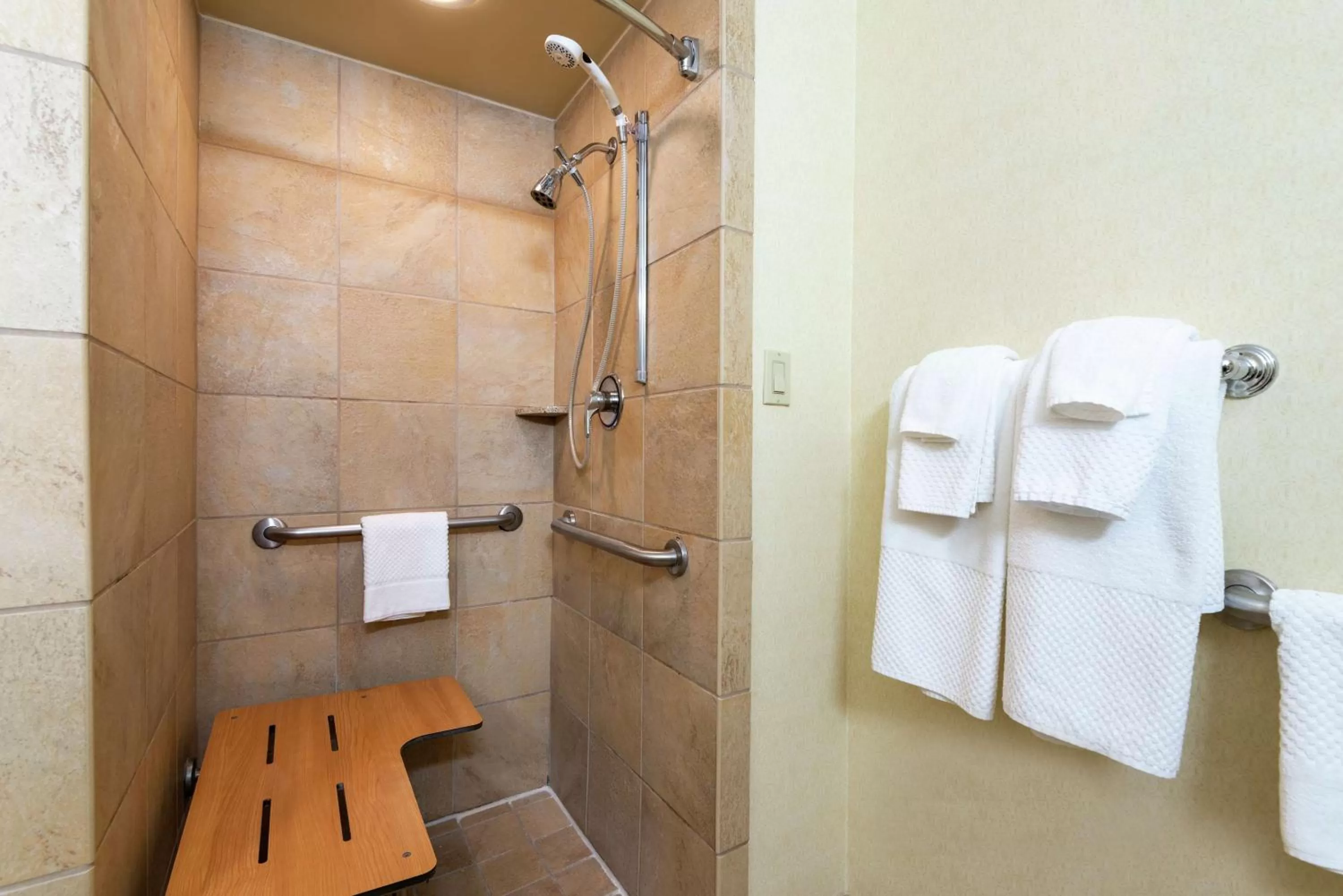 Bathroom in DoubleTree by Hilton Hotel Grand Rapids Airport