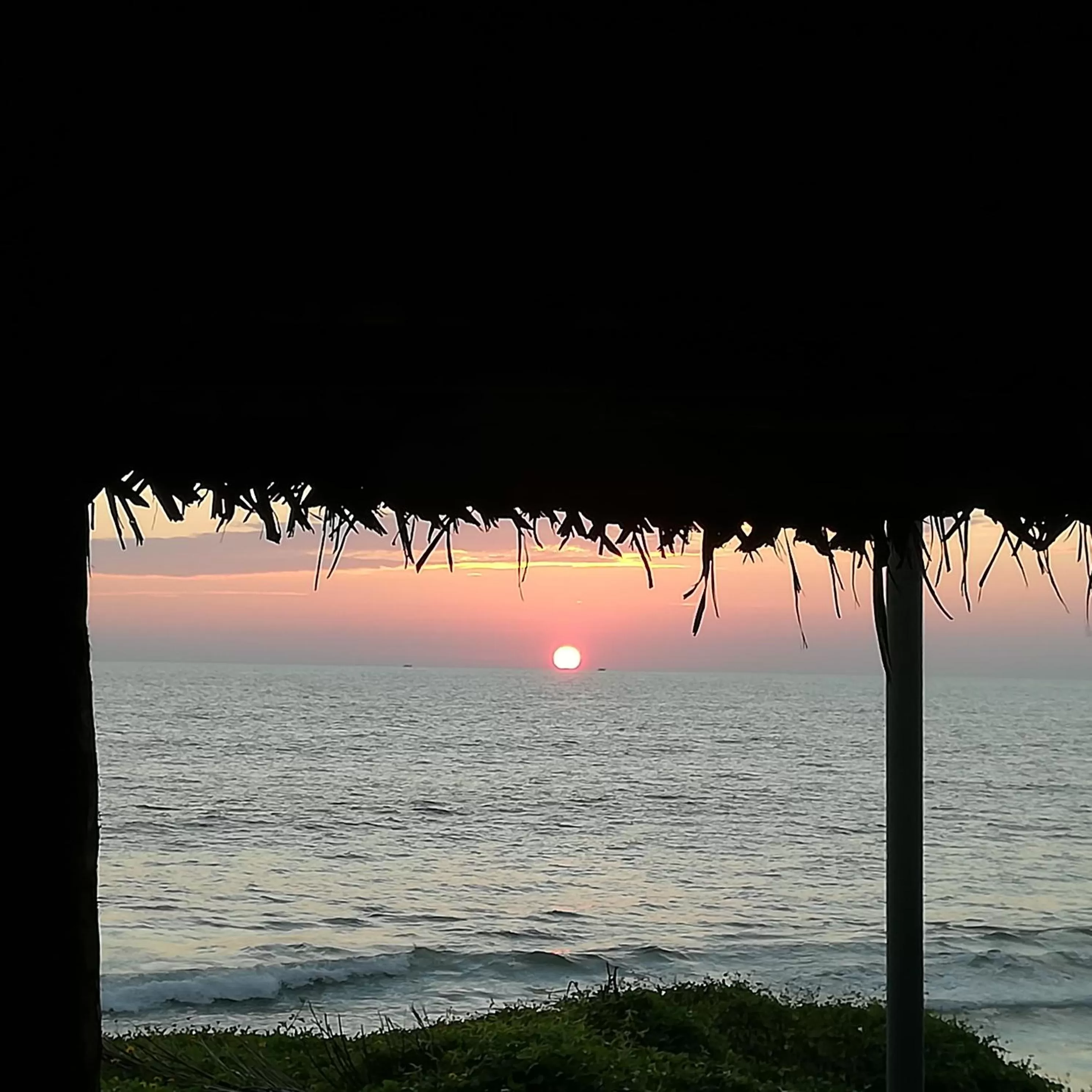 Restaurant/places to eat in Sukriti beach Resort