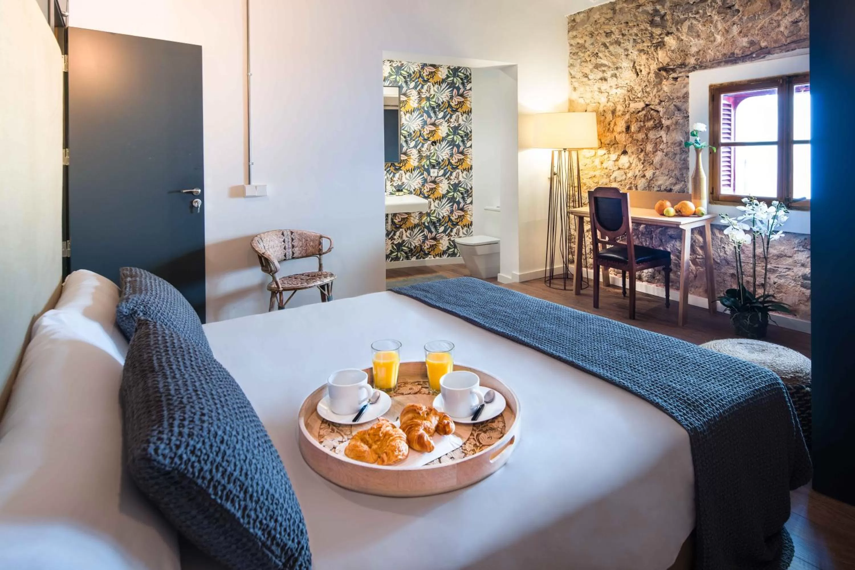 Decorative detail, Bed in Lluna Aqua Soller - Adults Recommended