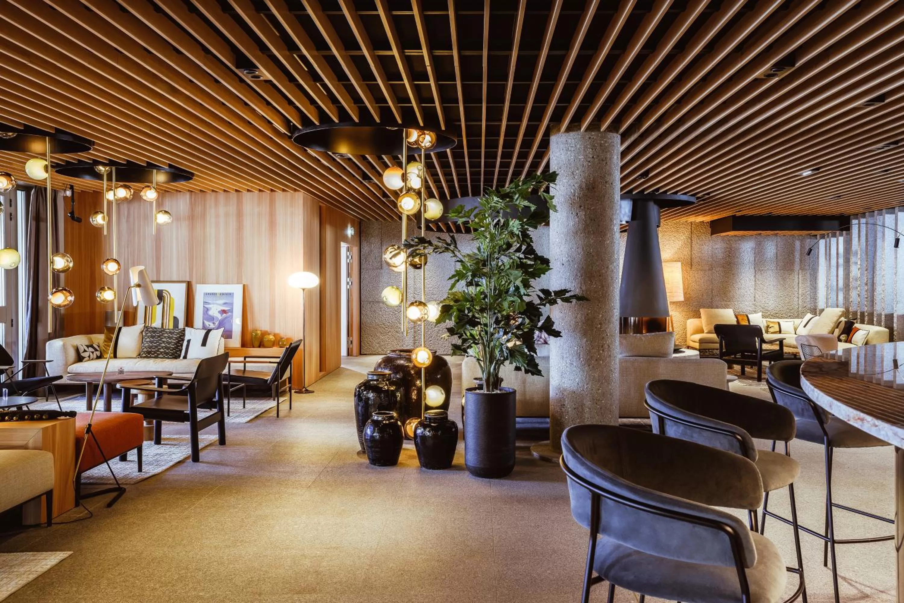 Lounge or bar in Altapura Hôtel & Spa Val Thorens