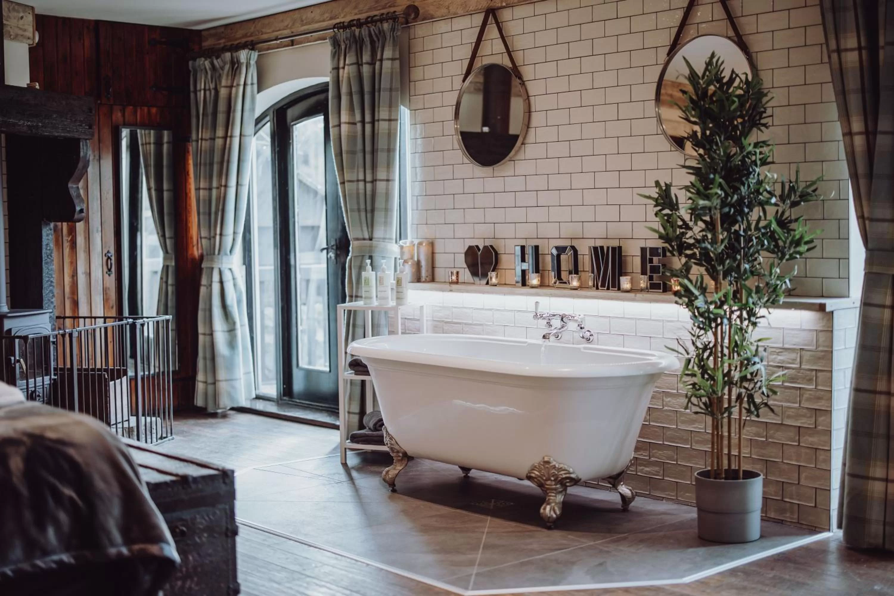 Bathroom in South Causey Inn
