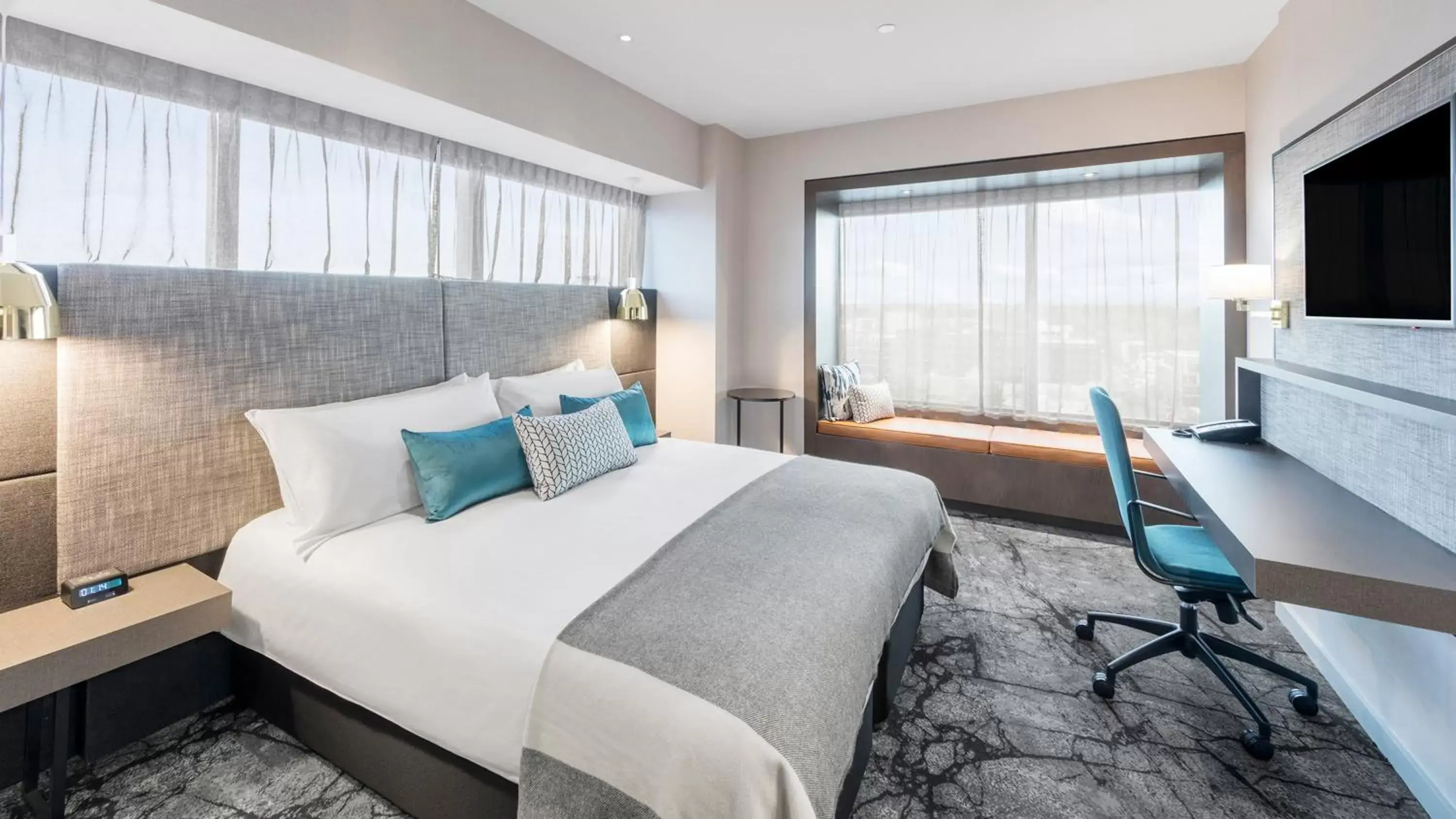 Standard King Room in Crowne Plaza Christchurch by IHG Standard King Room in Crowne Plaza Christchurch by IHG