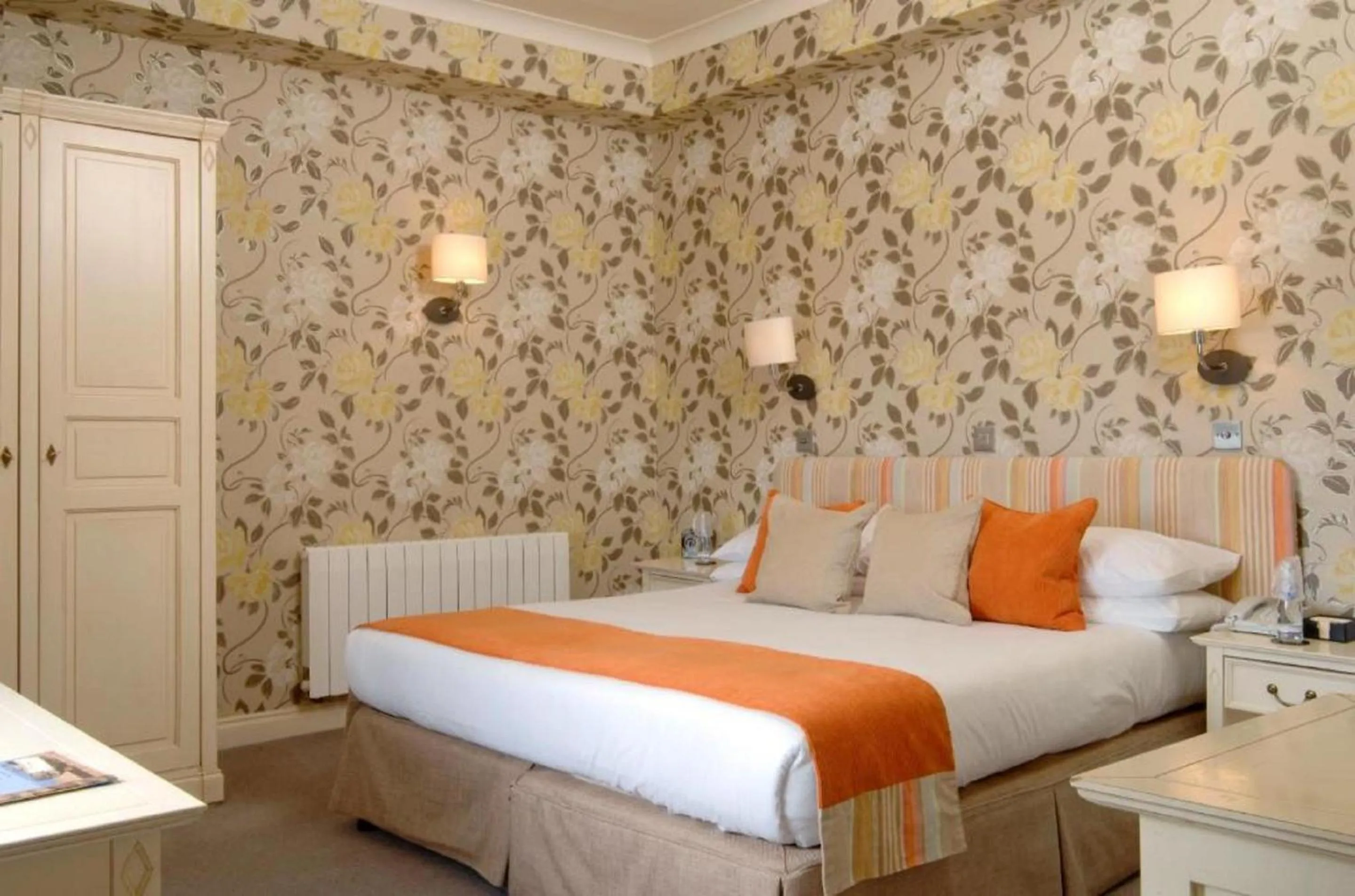 Bedroom, Bed in Wentworth Hotel