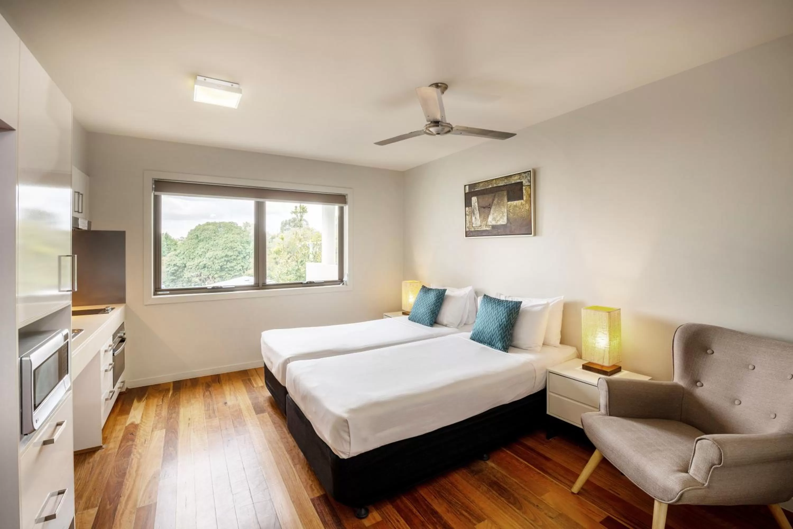 Bedroom, Bed in Essence Apartments Chermside