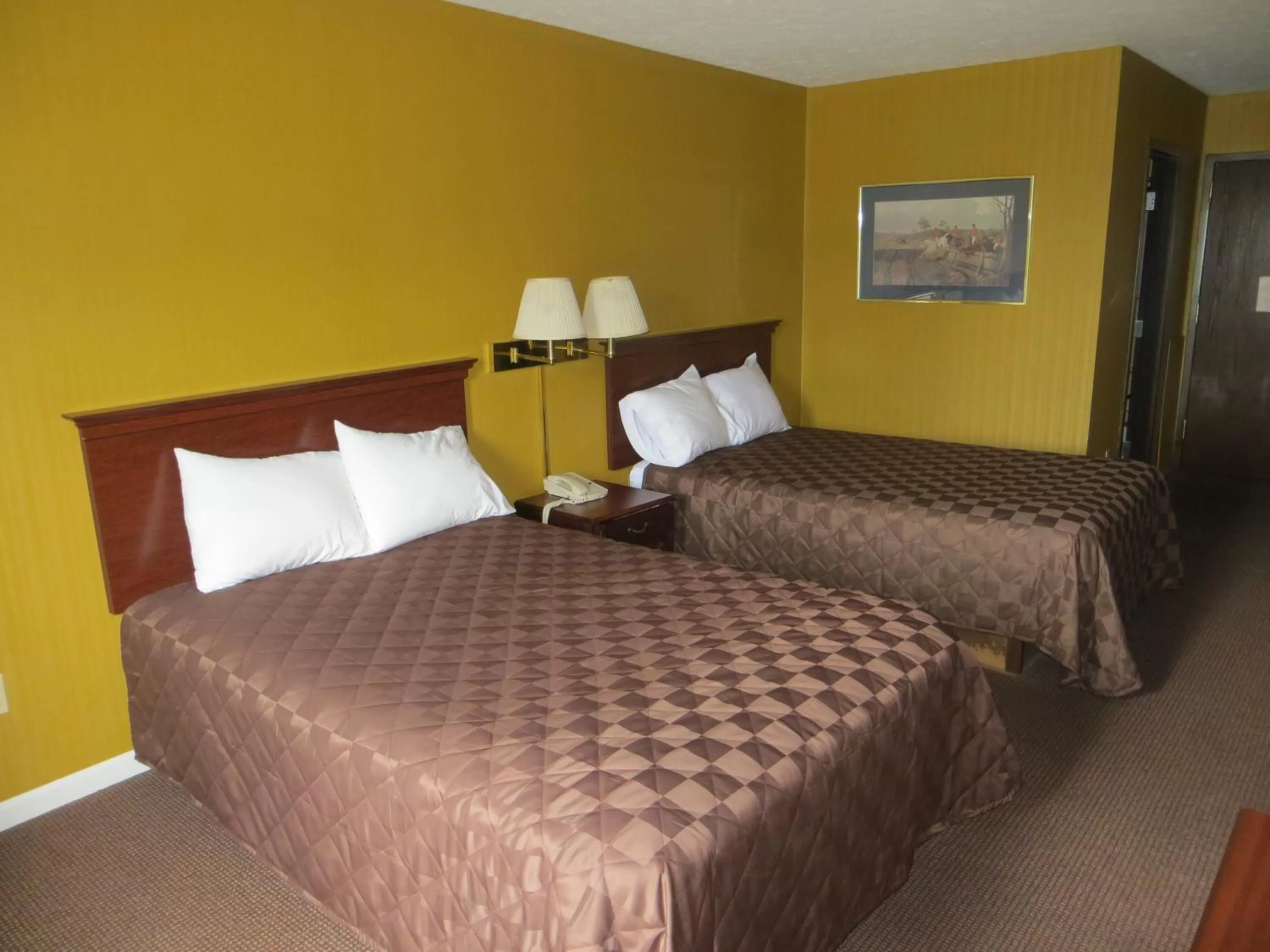 Double Room with Two Double Beds - Smoking in Americourt Hotel and Suites - Elizabethton
