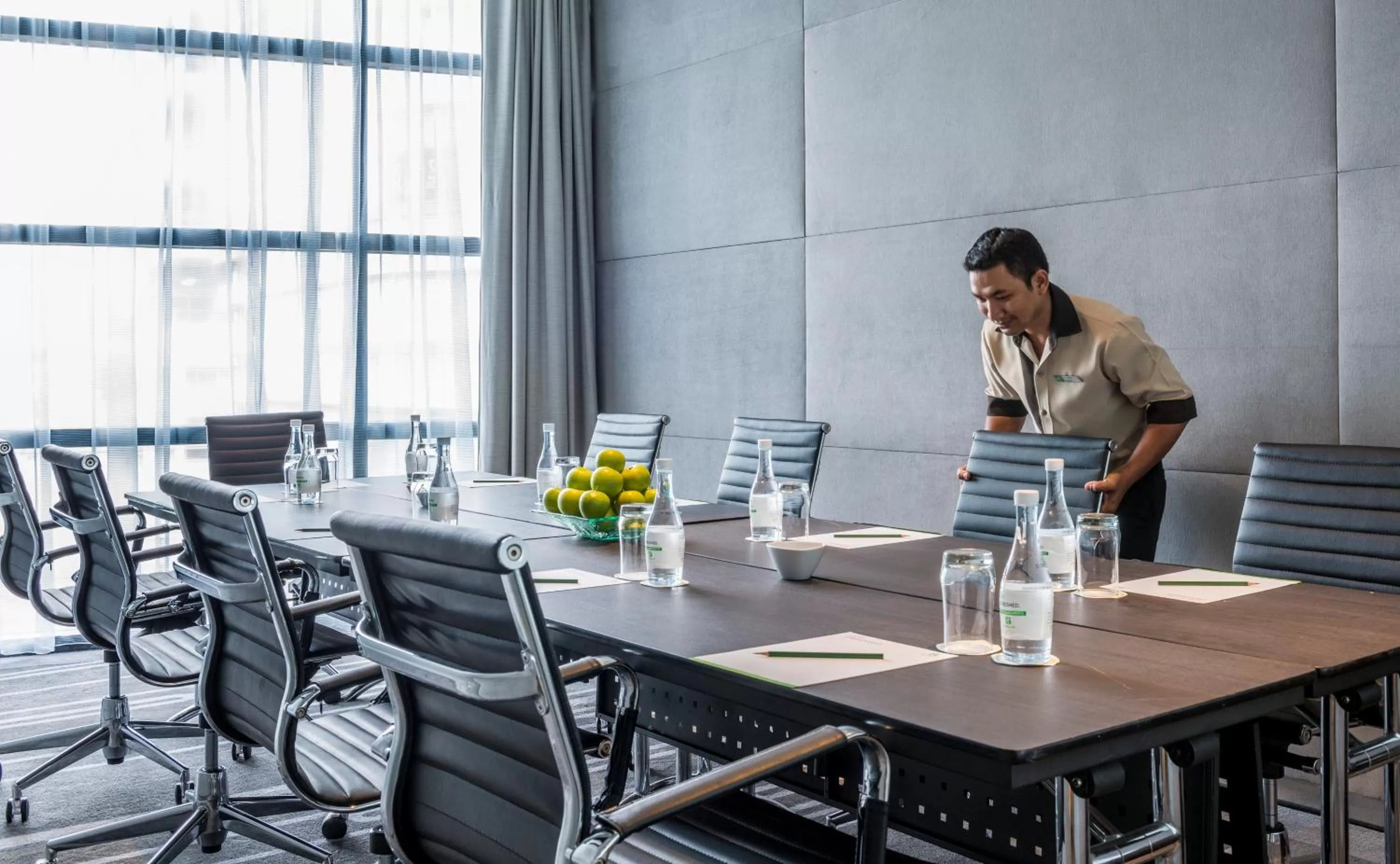 Meeting/conference room in Holiday Inn Bangkok Sukhumvit by IHG