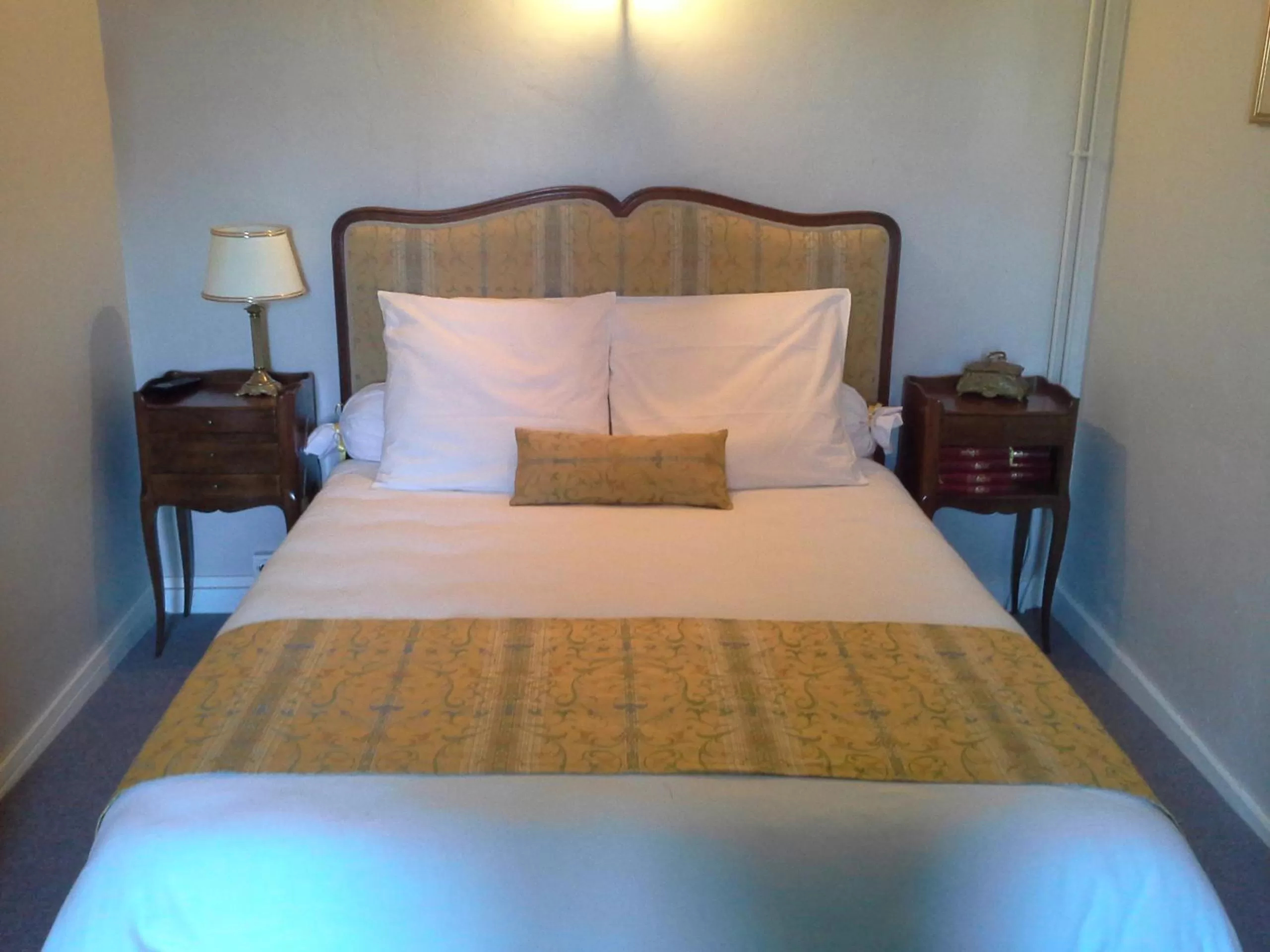 Decorative detail, Bed in Le Logis De Ruelle