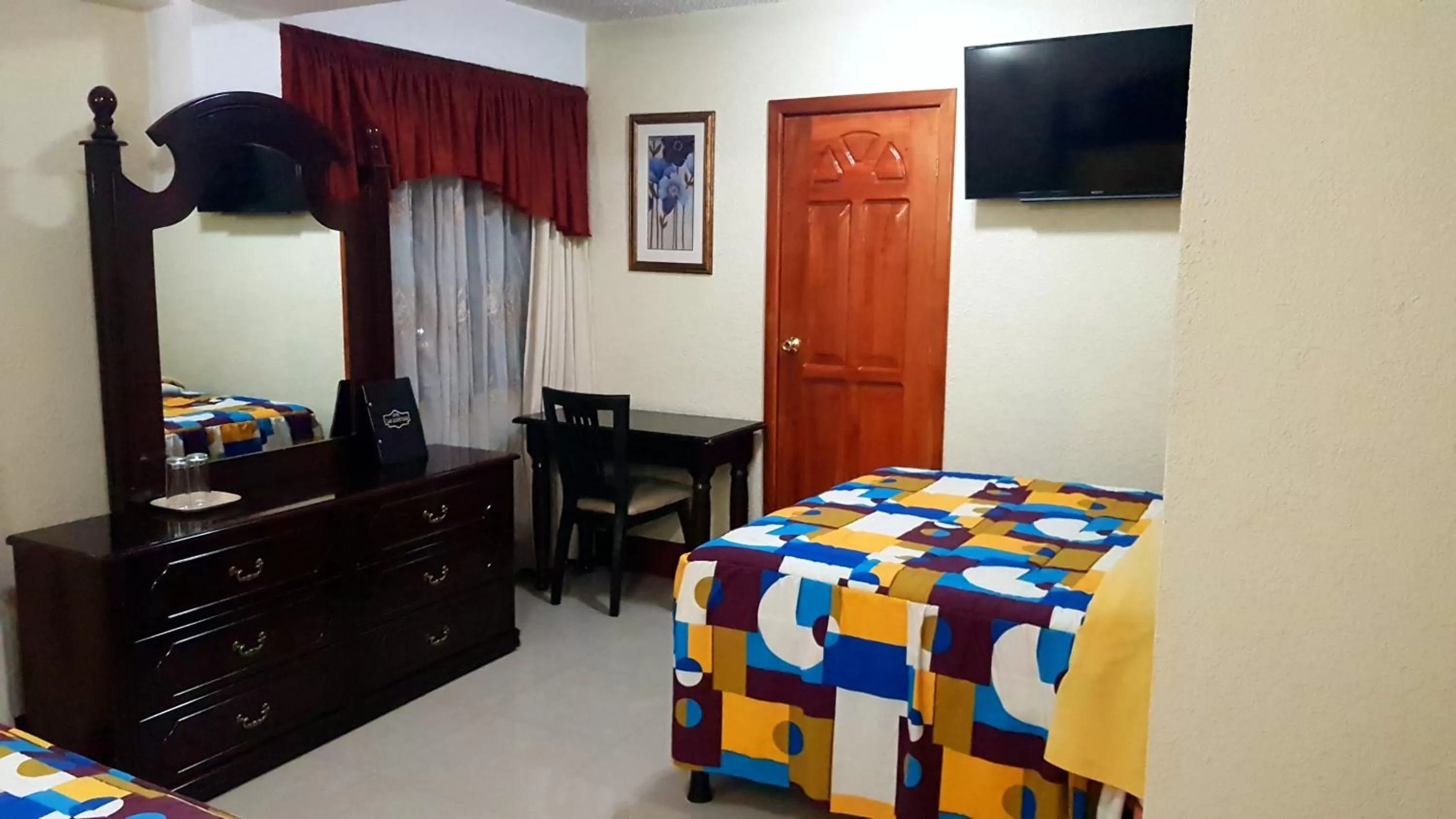 TV/Entertainment Center in Hotel Las Americas