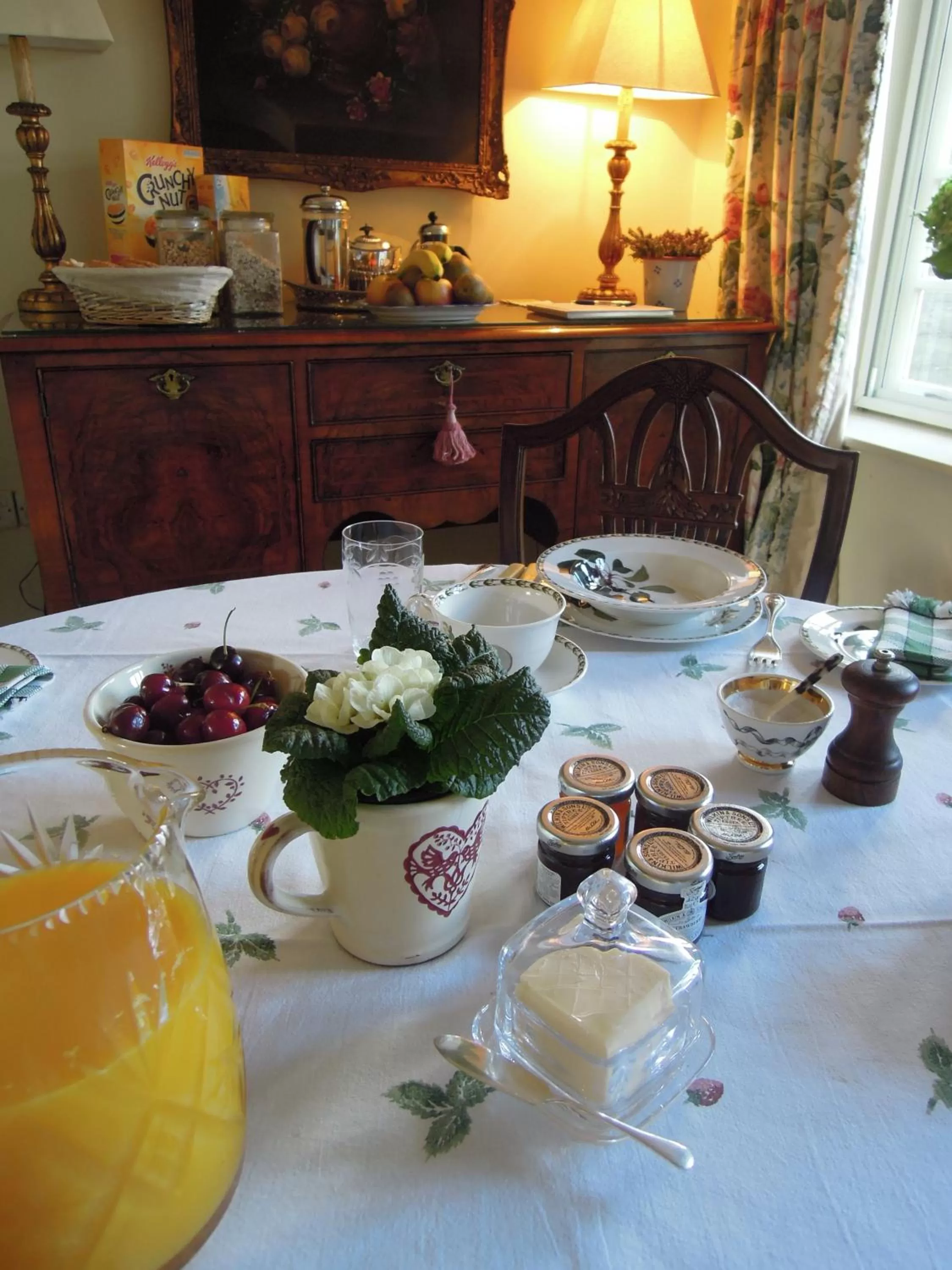 Dining area in Hound House Bed & Breakfast