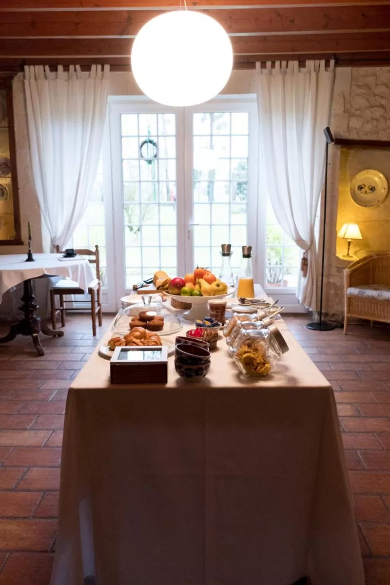 Italian breakfast in La Bribaudonnière