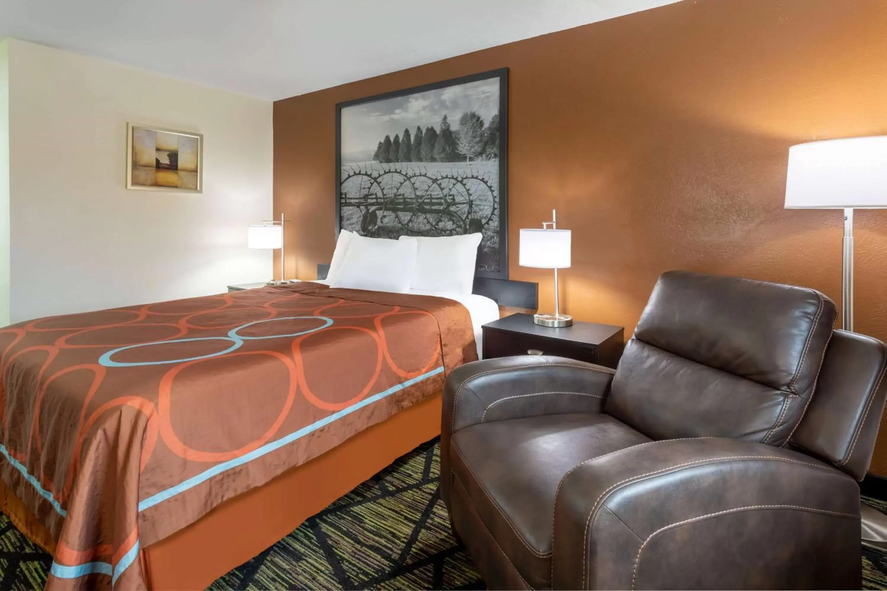 Queen Room - Smoking in Super 8 by Wyndham Wooster Queen Room - Smoking in Super 8 by Wyndham Wooster