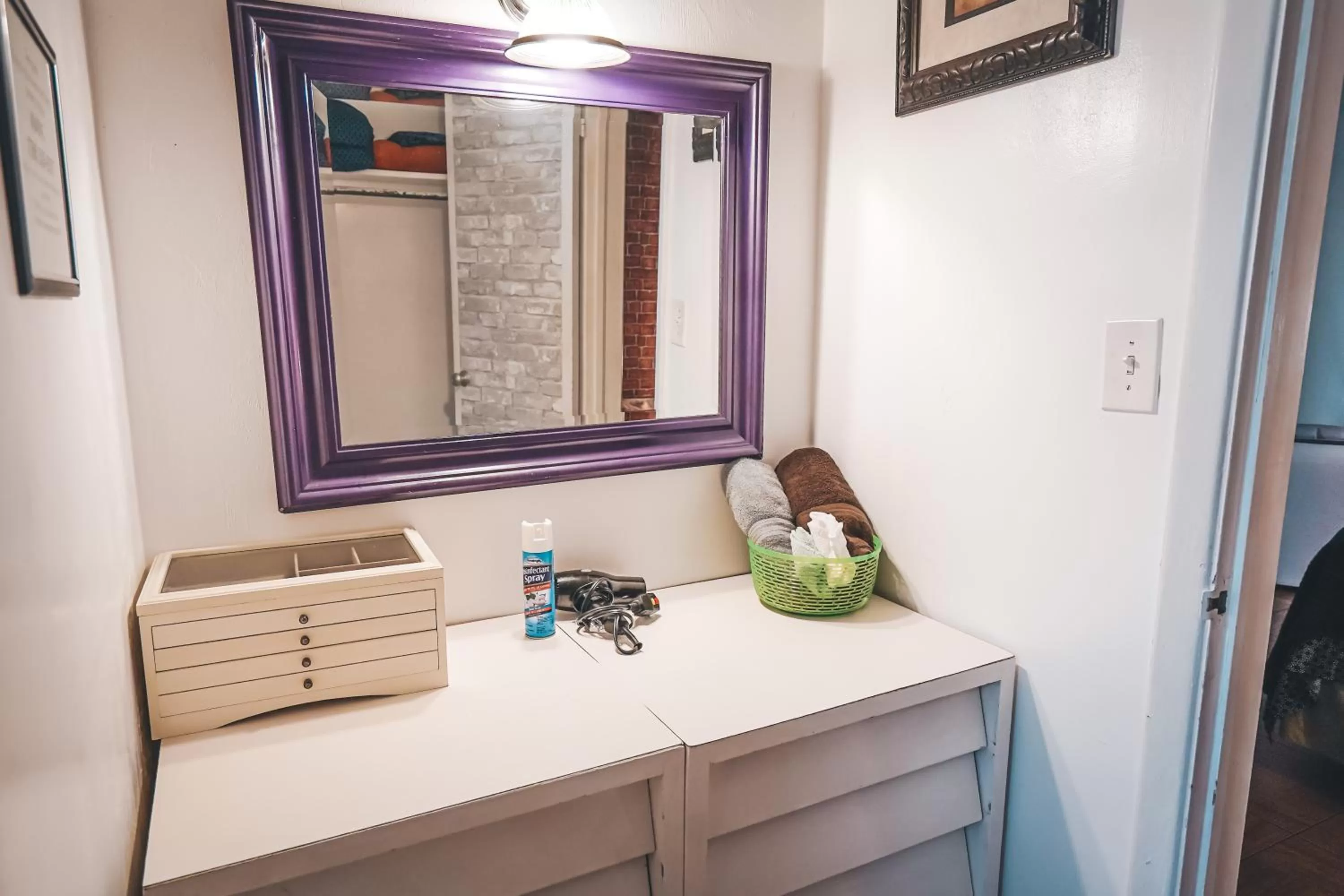 Living room in Hollywood Light Haven Lodge